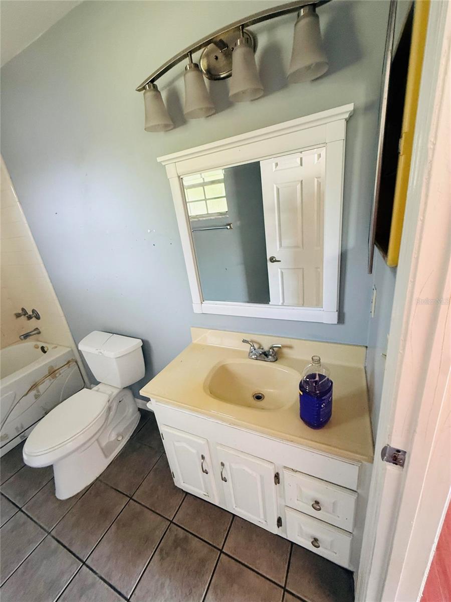 2232 13th, Gainesville, FL 32641