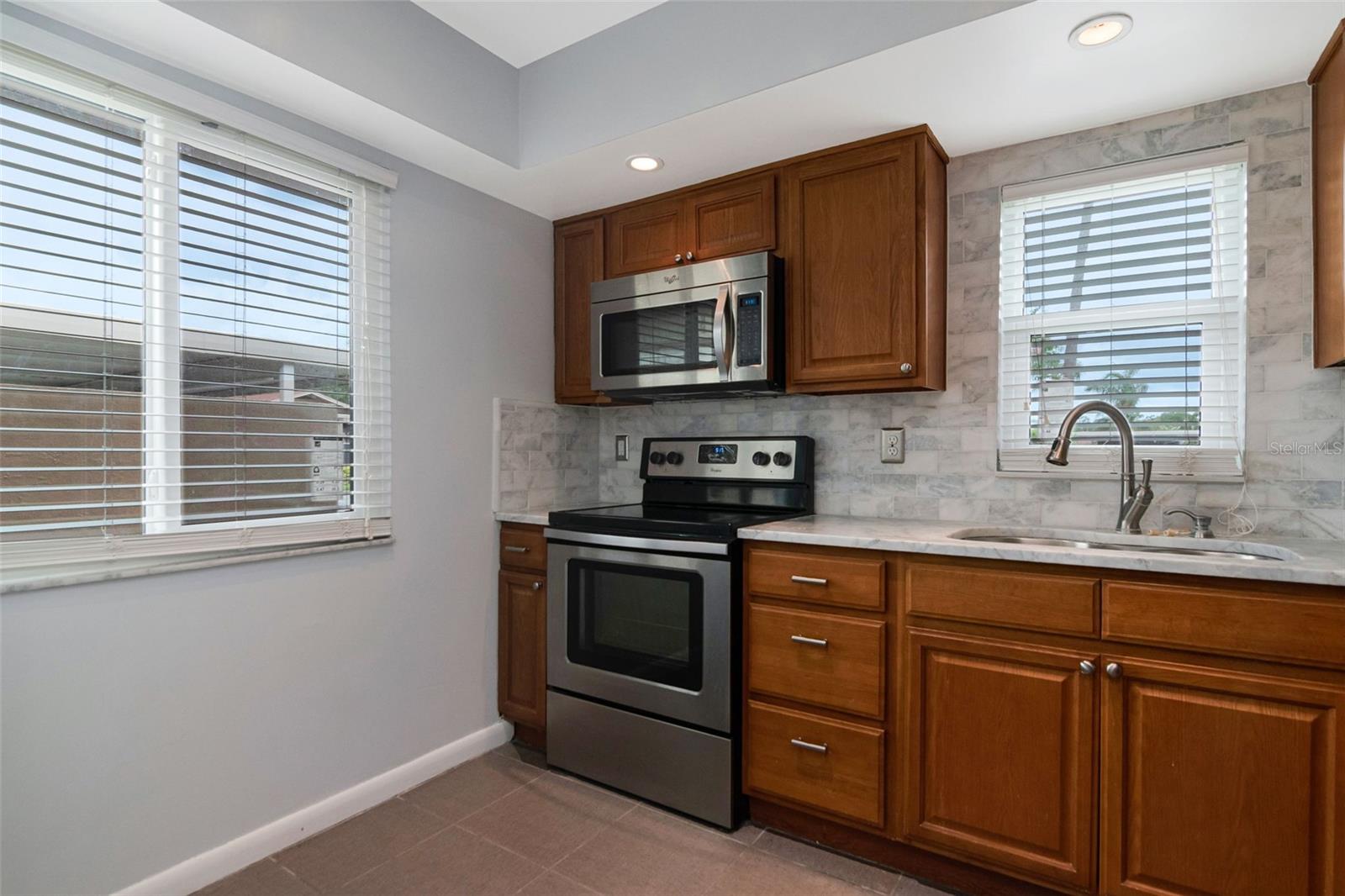 2284 Oak Neck Unit F, Clearwater, FL 33763