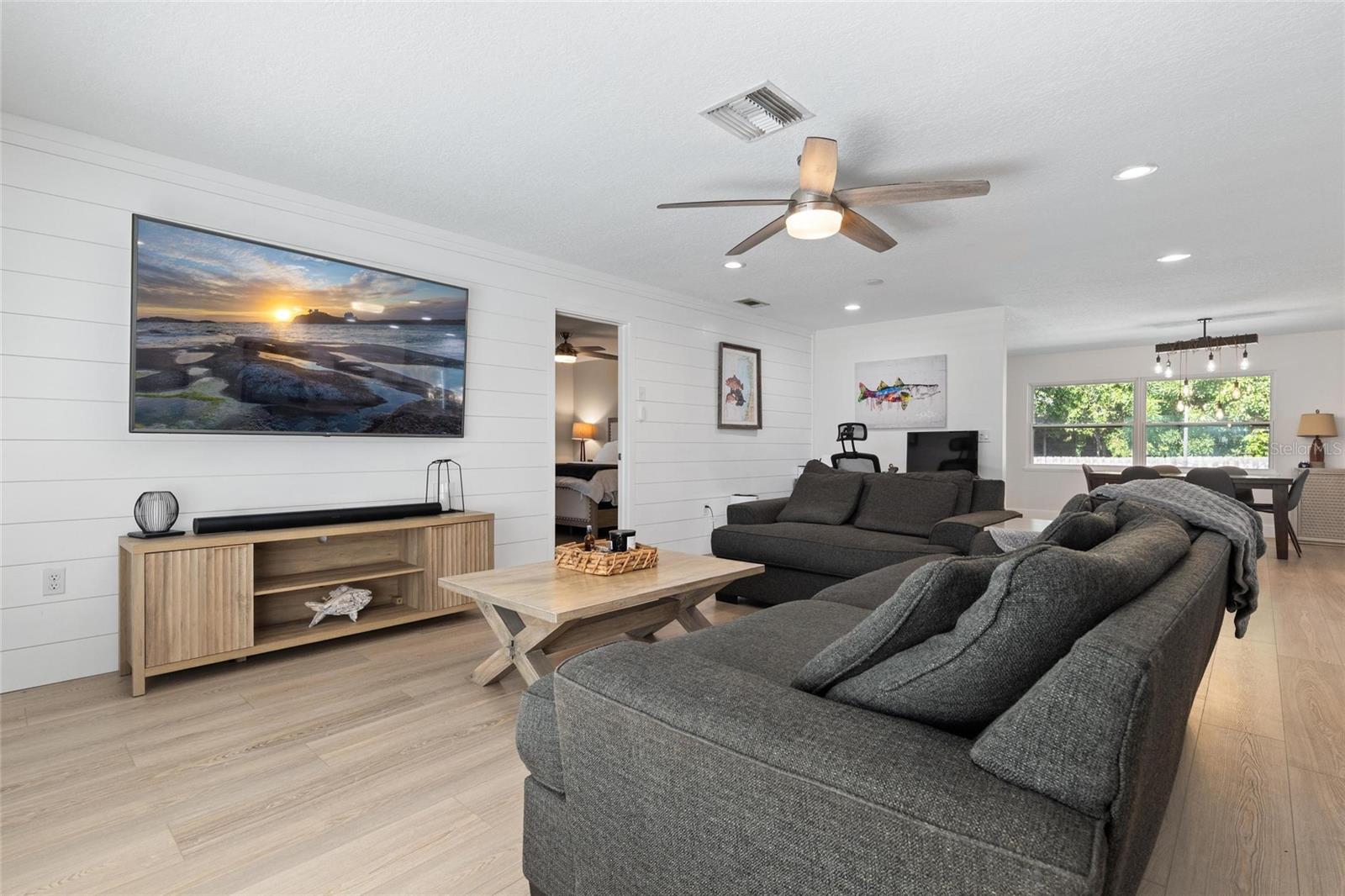 1128 Forbes Trace, Tarpon Springs, FL 34689