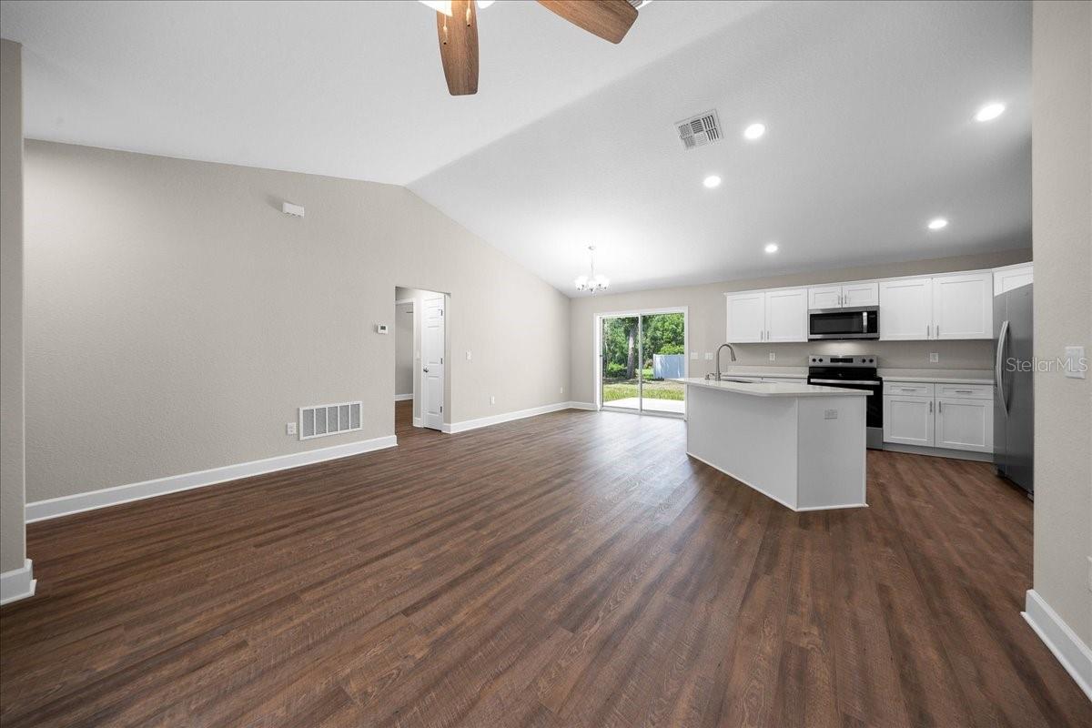 13556 102nd, Belleview, FL 34420