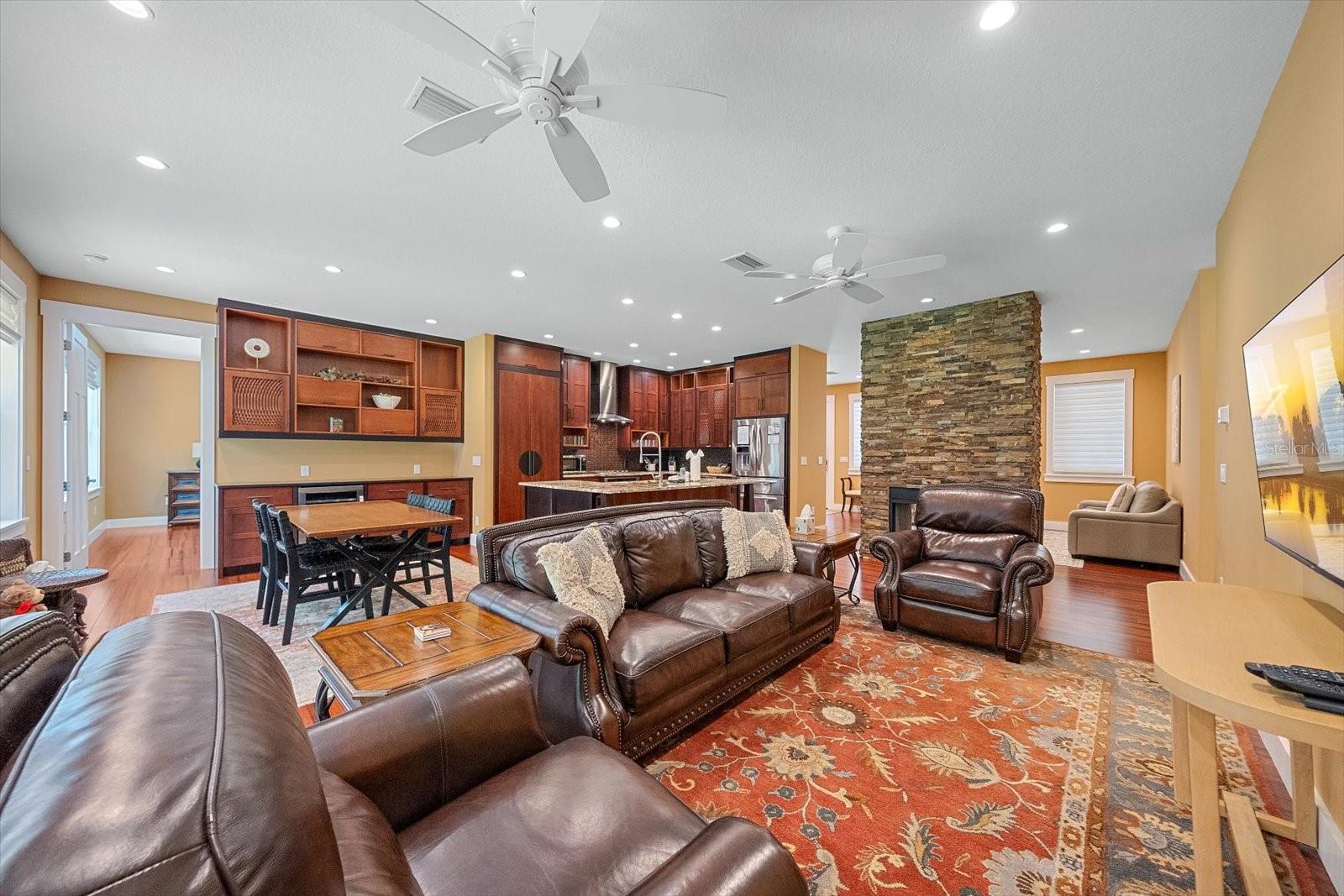 2395 Hyde Park, Sarasota, FL 34239