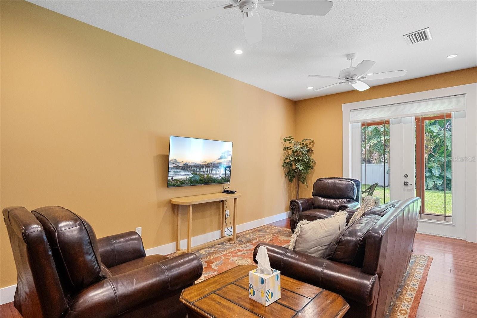 2395 Hyde Park, Sarasota, FL 34239