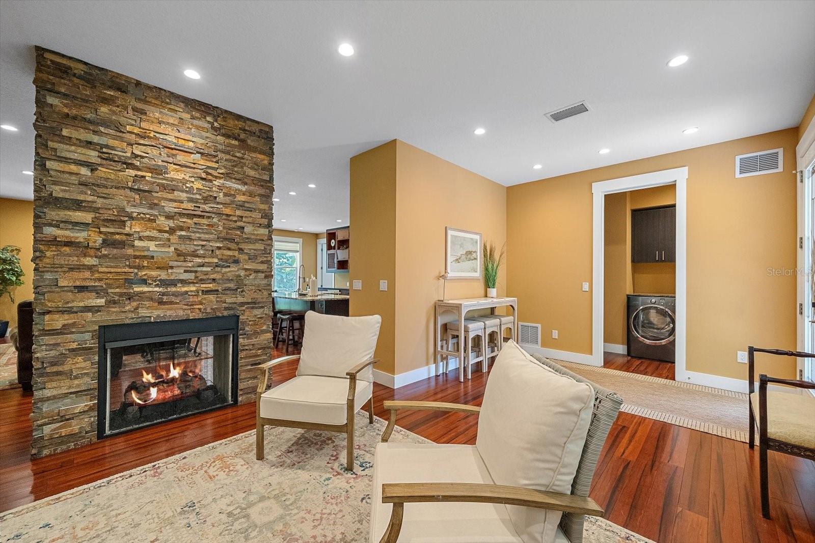 2395 Hyde Park, Sarasota, FL 34239