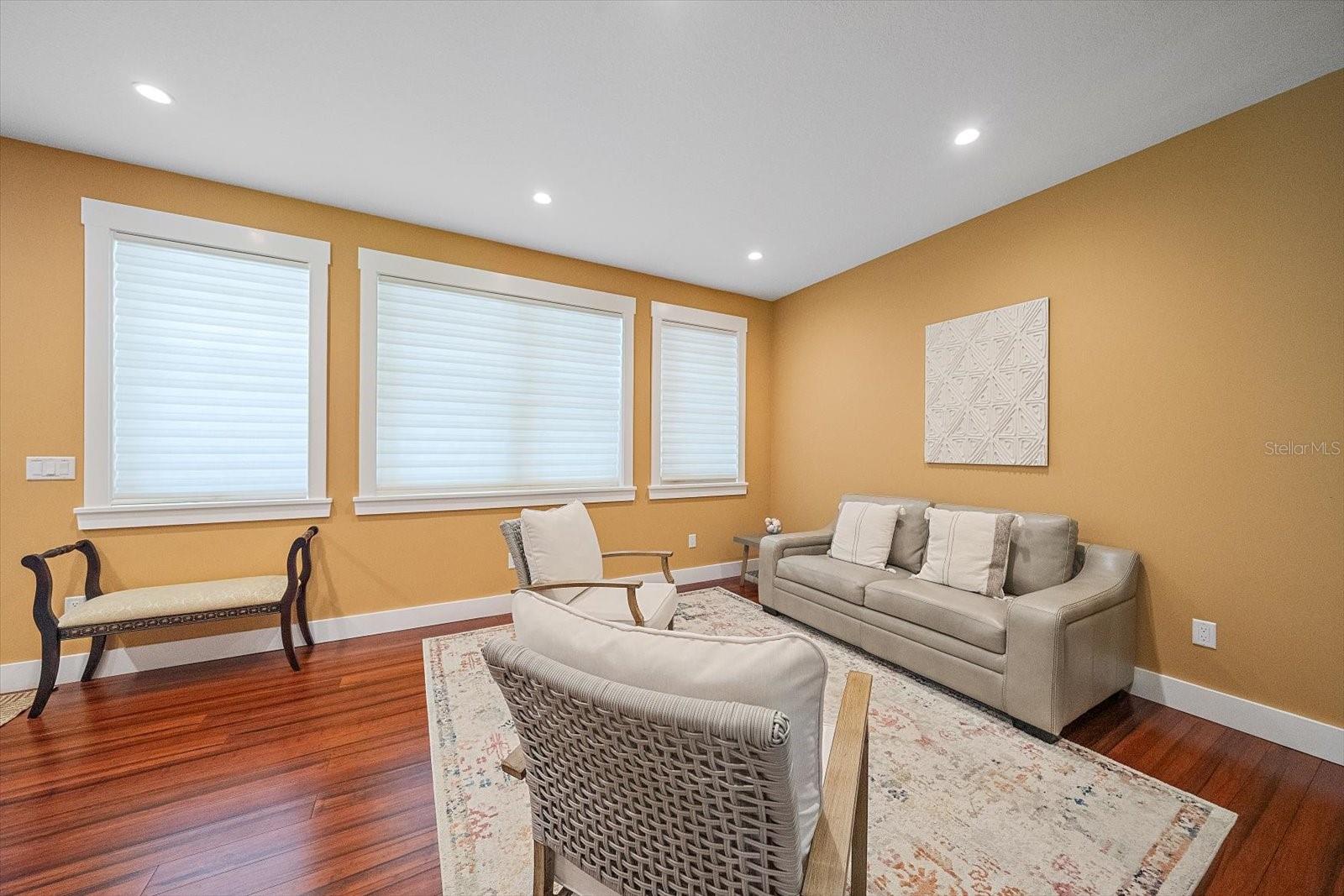 2395 Hyde Park, Sarasota, FL 34239