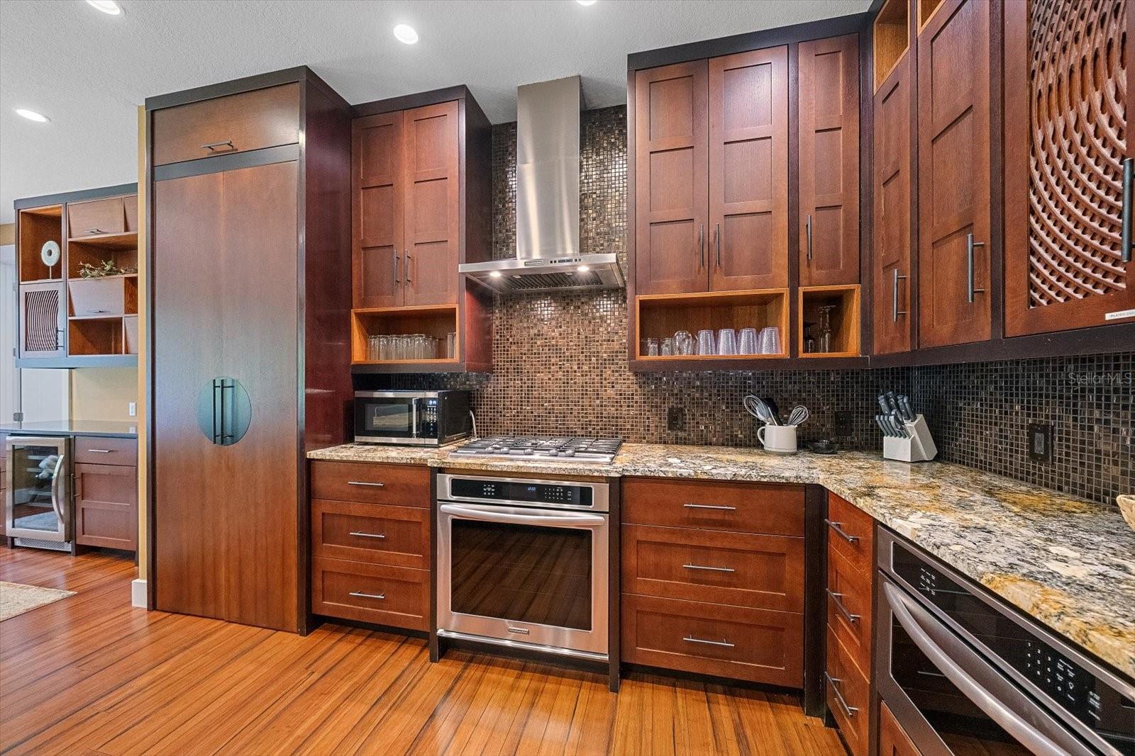 2395 Hyde Park, Sarasota, FL 34239