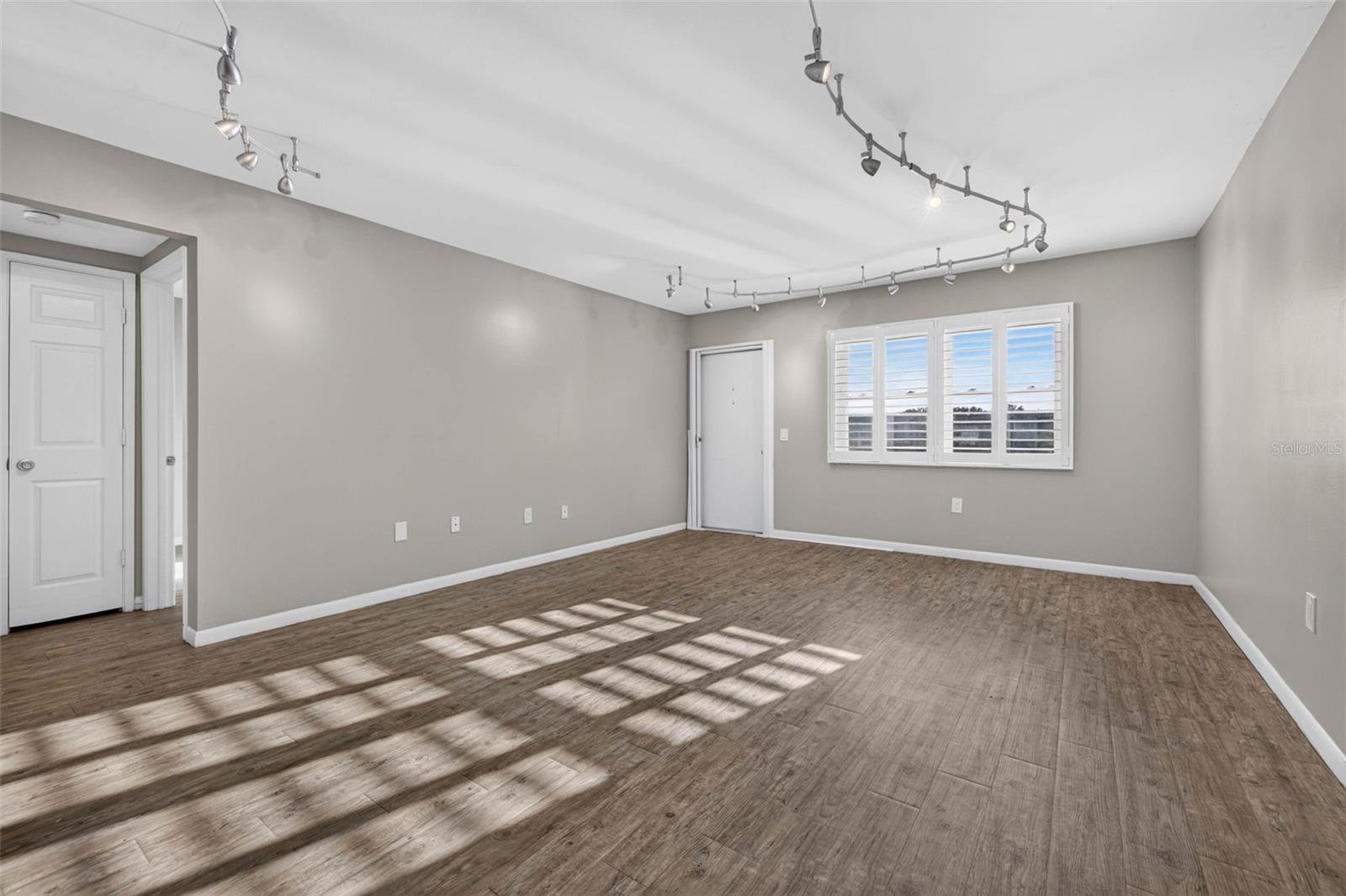 6015 19th Unit 215, St Petersburg, FL 33714
