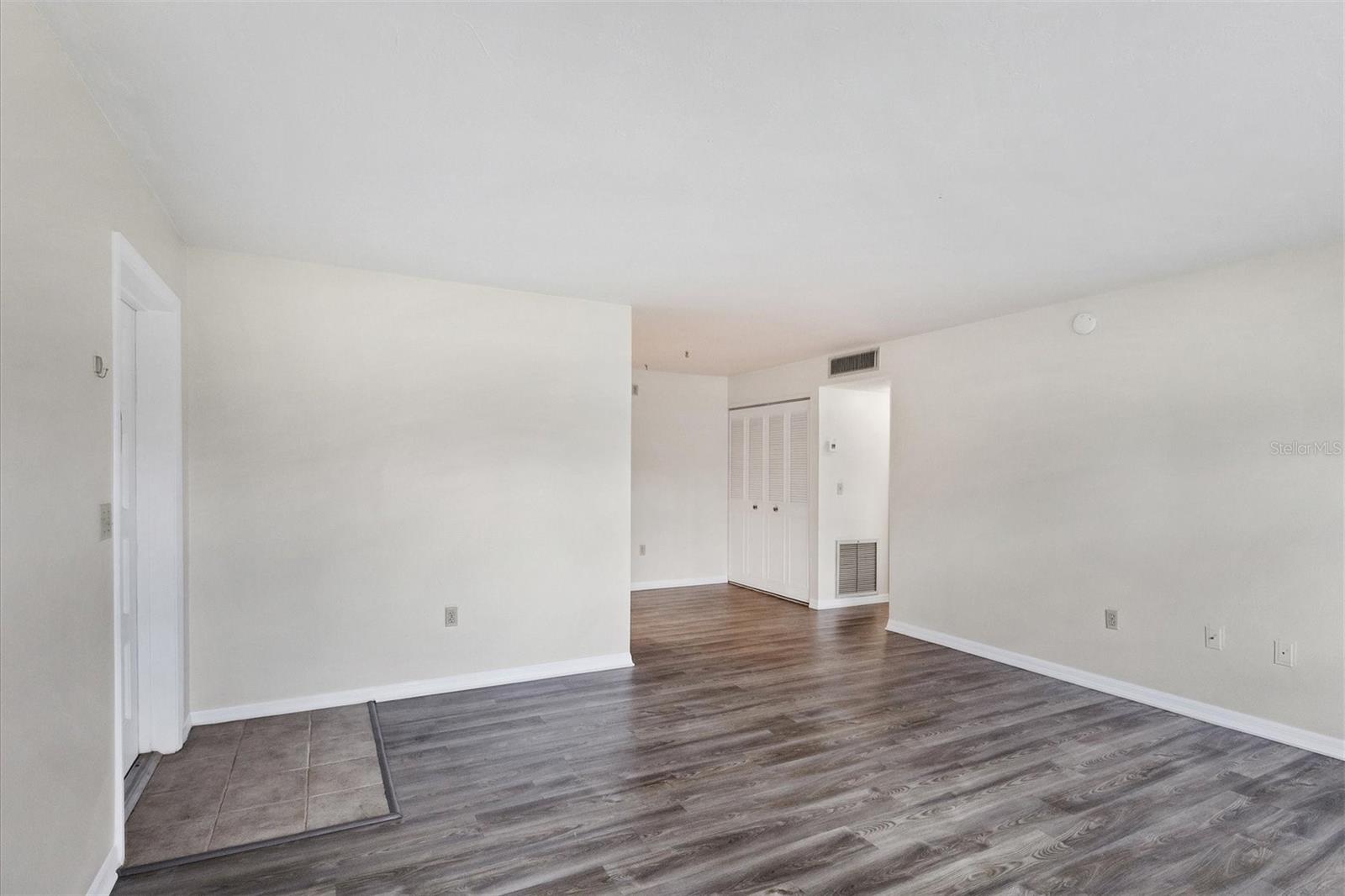 5800 Hollywood Unit 312, Sarasota, FL 34231