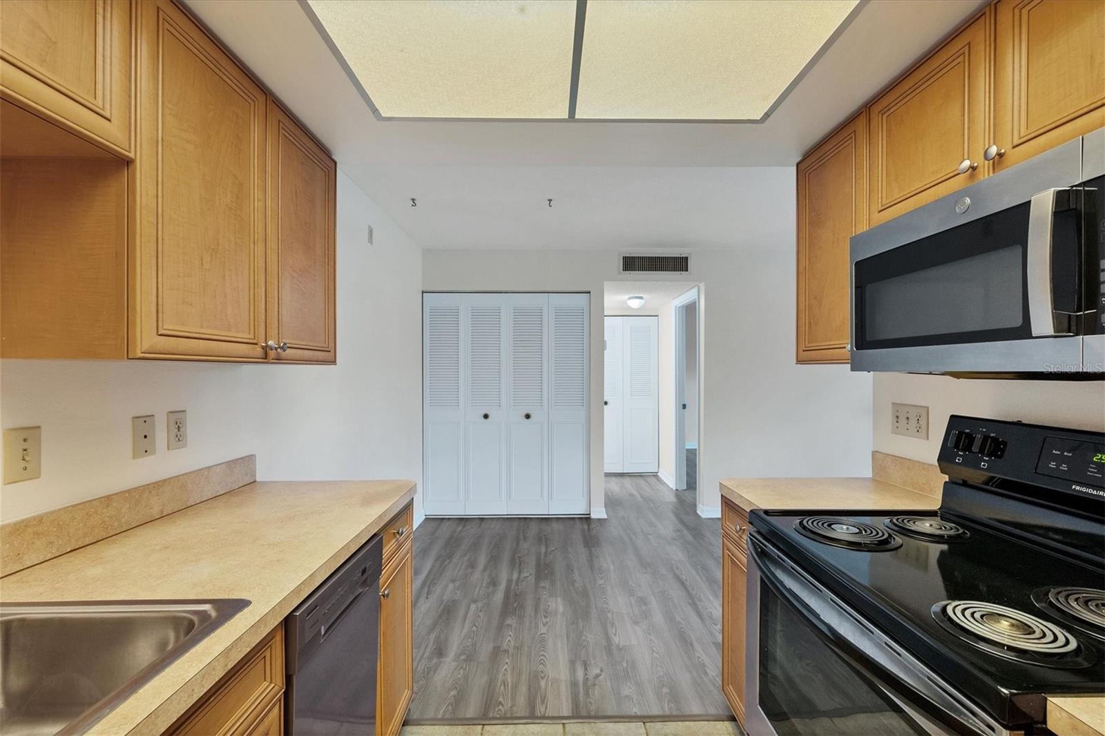 5800 Hollywood Unit 312, Sarasota, FL 34231