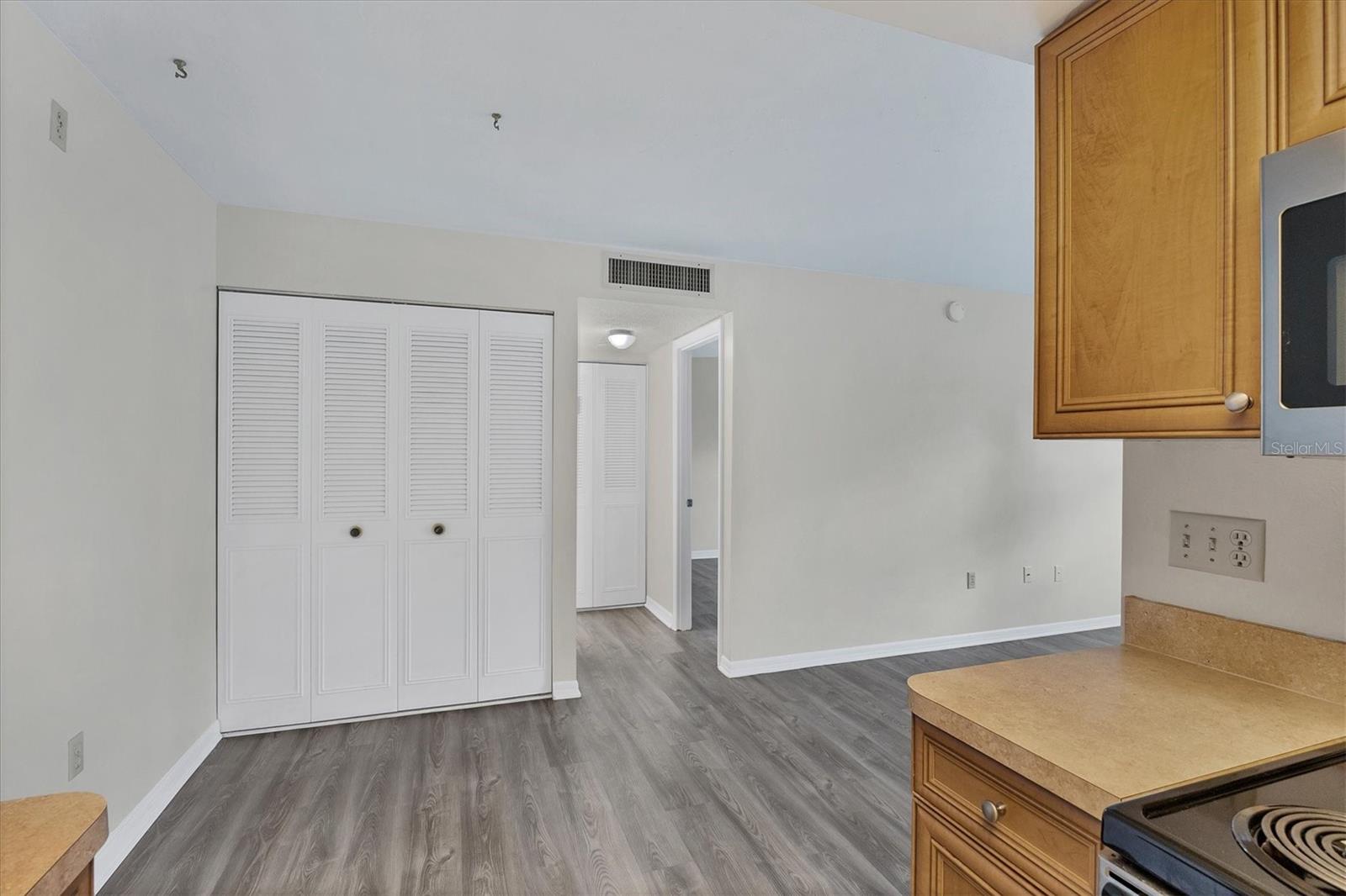 5800 Hollywood Unit 312, Sarasota, FL 34231