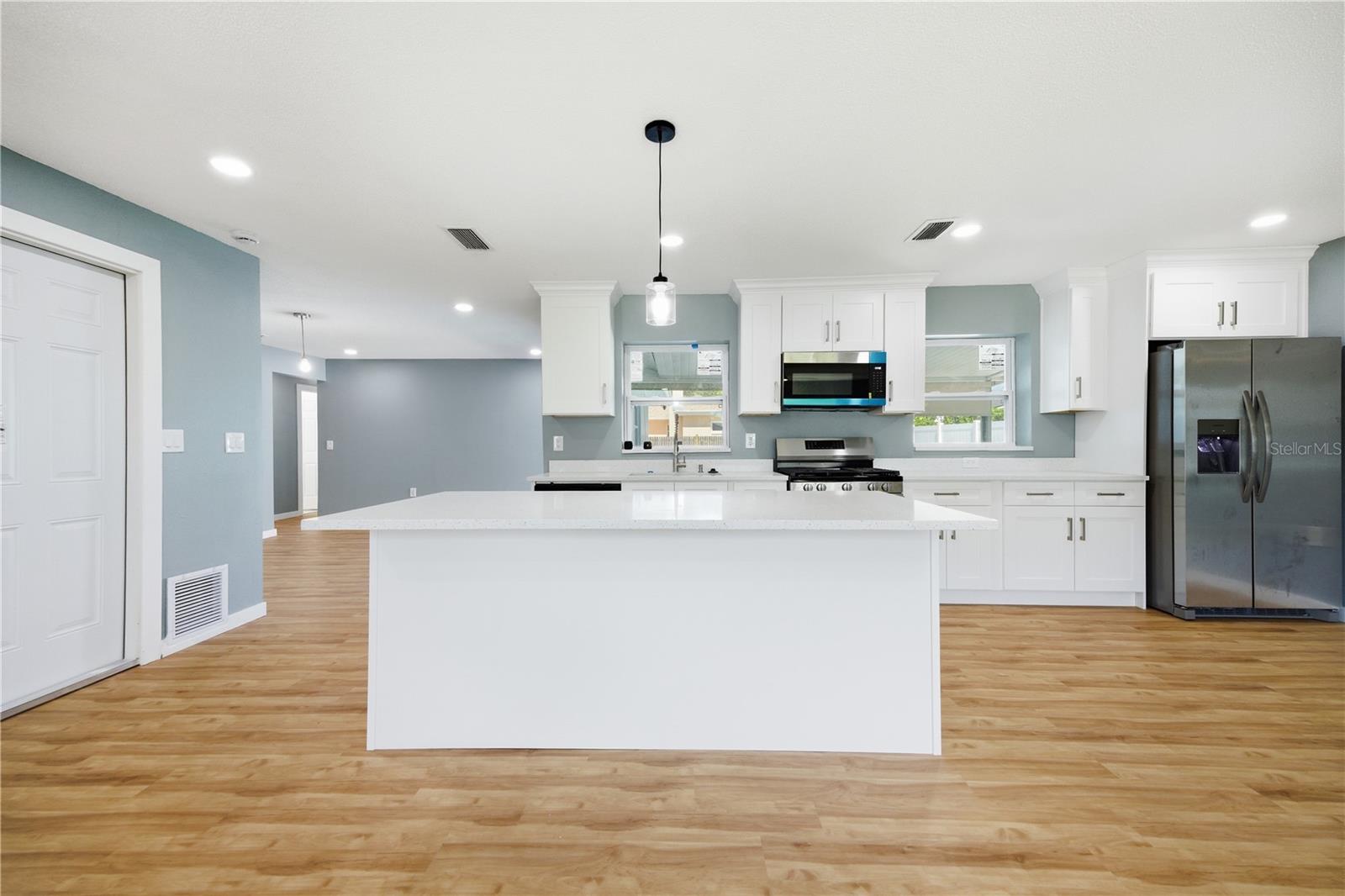 5920 Denver, St Petersburg, FL 33703