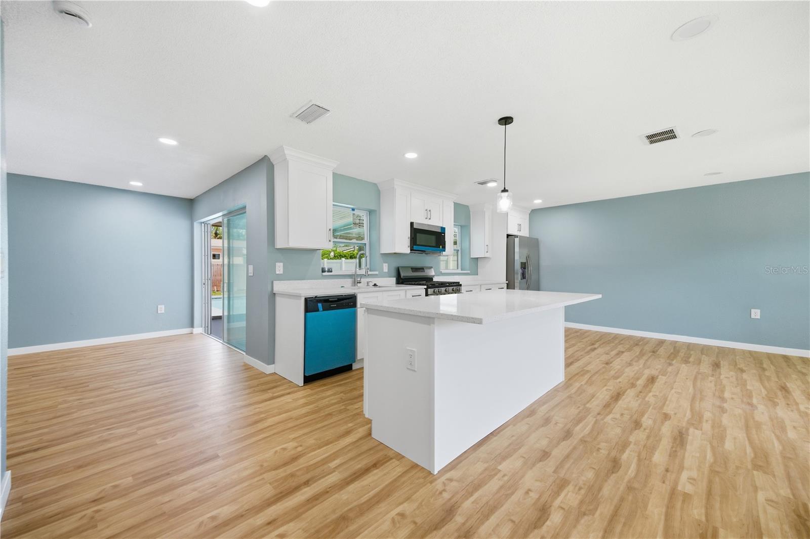 5920 Denver, St Petersburg, FL 33703