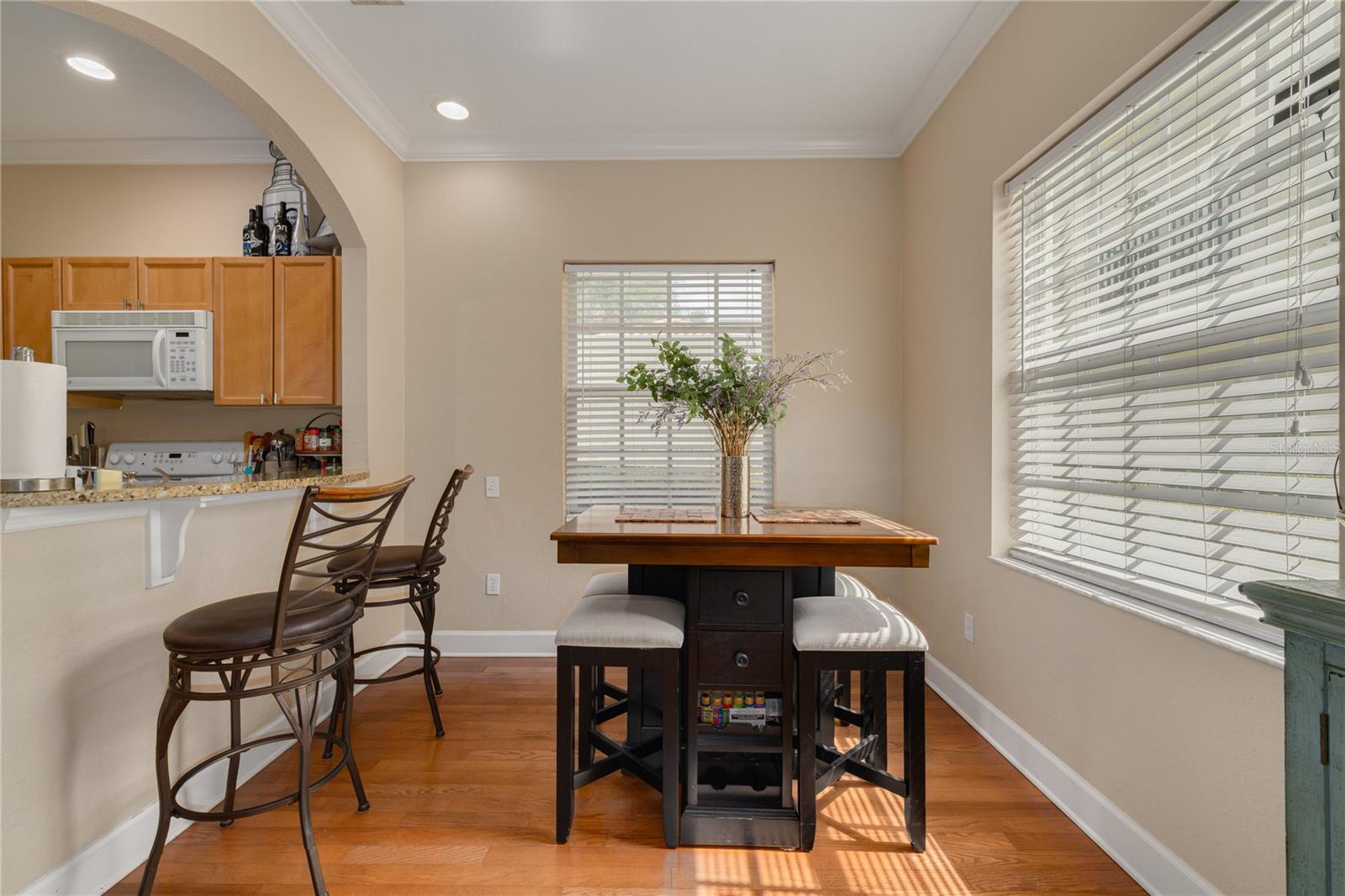 10015 6th, St Petersburg, FL 33702