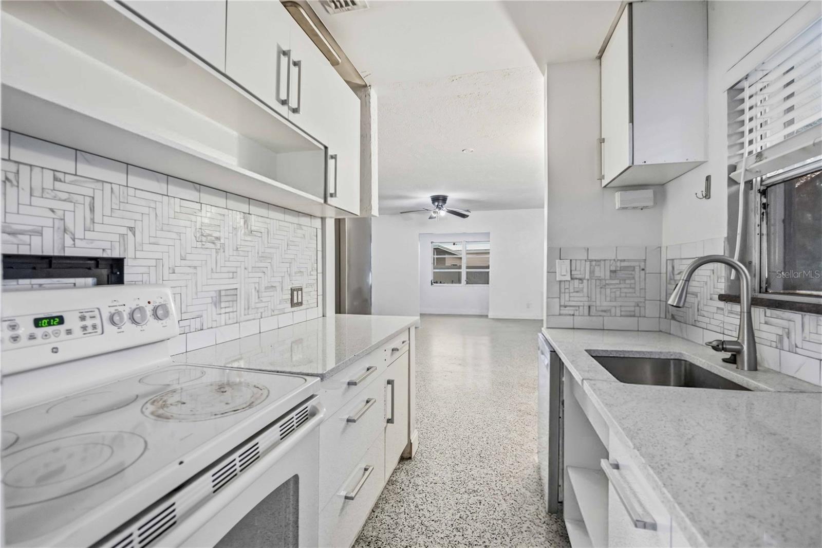 1909 Buccaneer, Sarasota, FL 34231