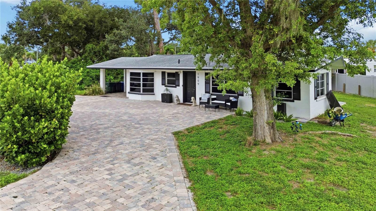 1909 Buccaneer, Sarasota, FL 34231