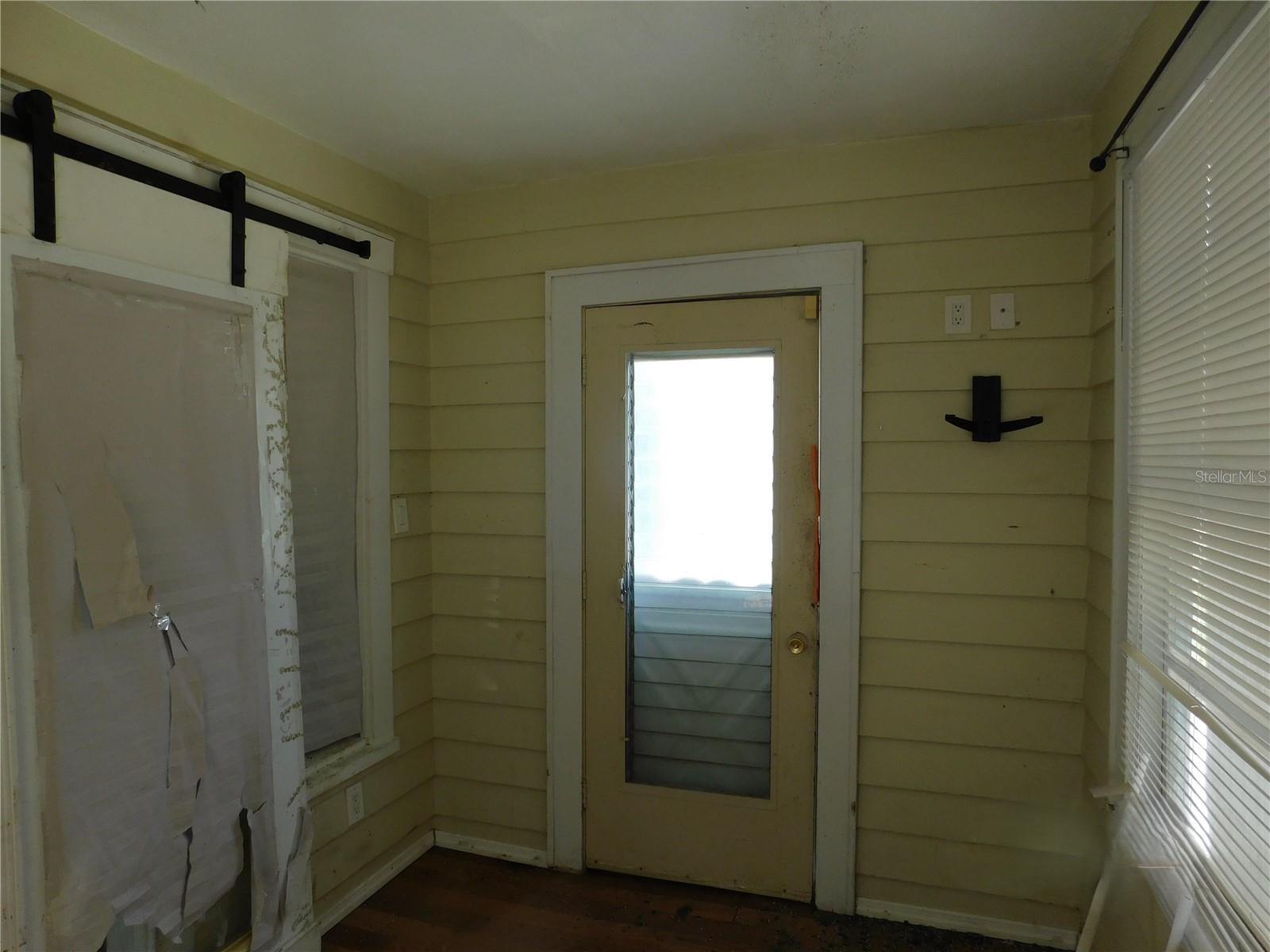 6400 12th, Zephyrhills, FL 33542