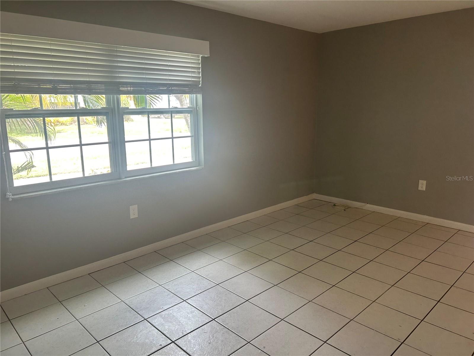 300 35th Unit F8, St Petersburg, FL 33704