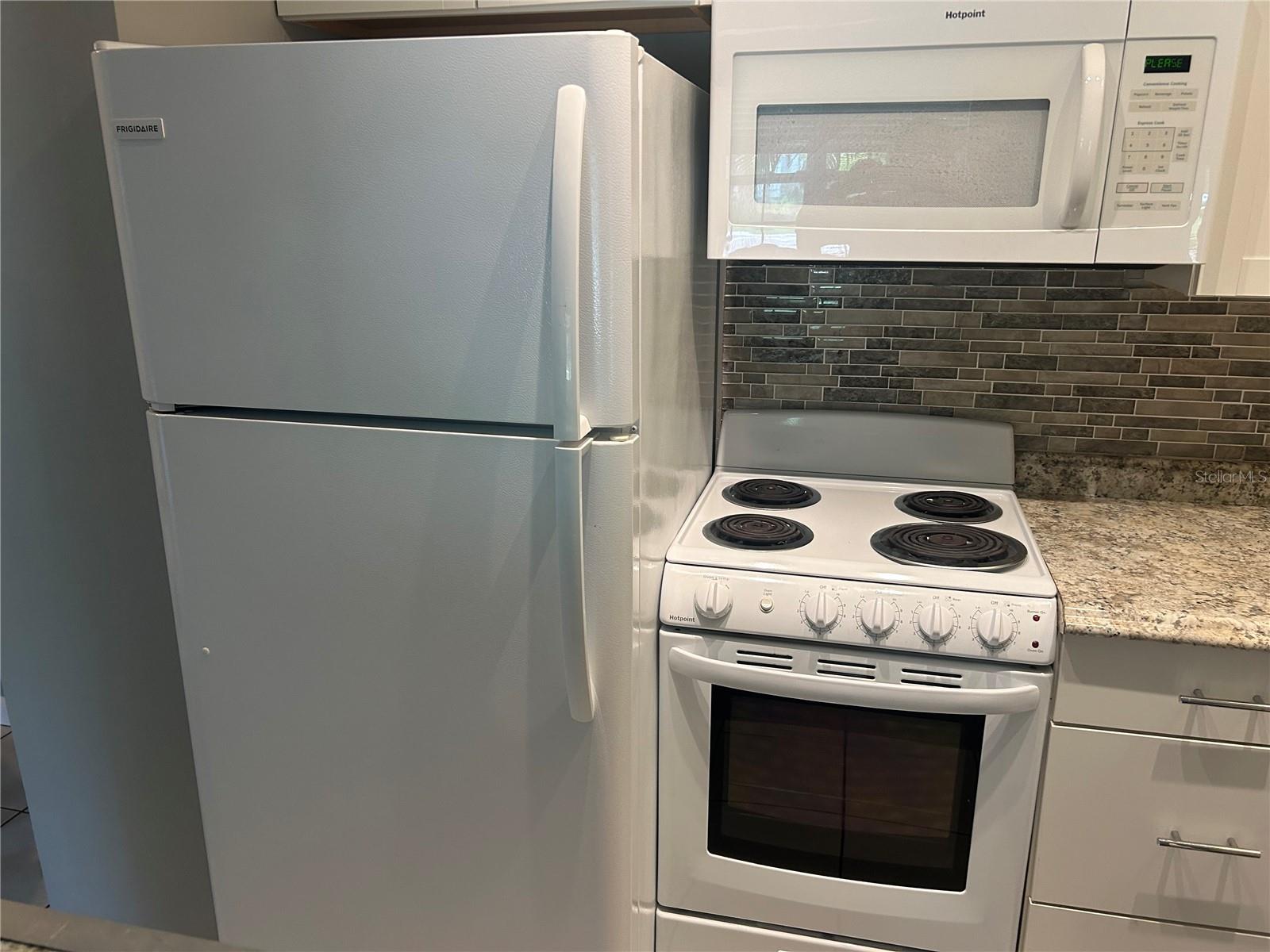 300 35th Unit F8, St Petersburg, FL 33704