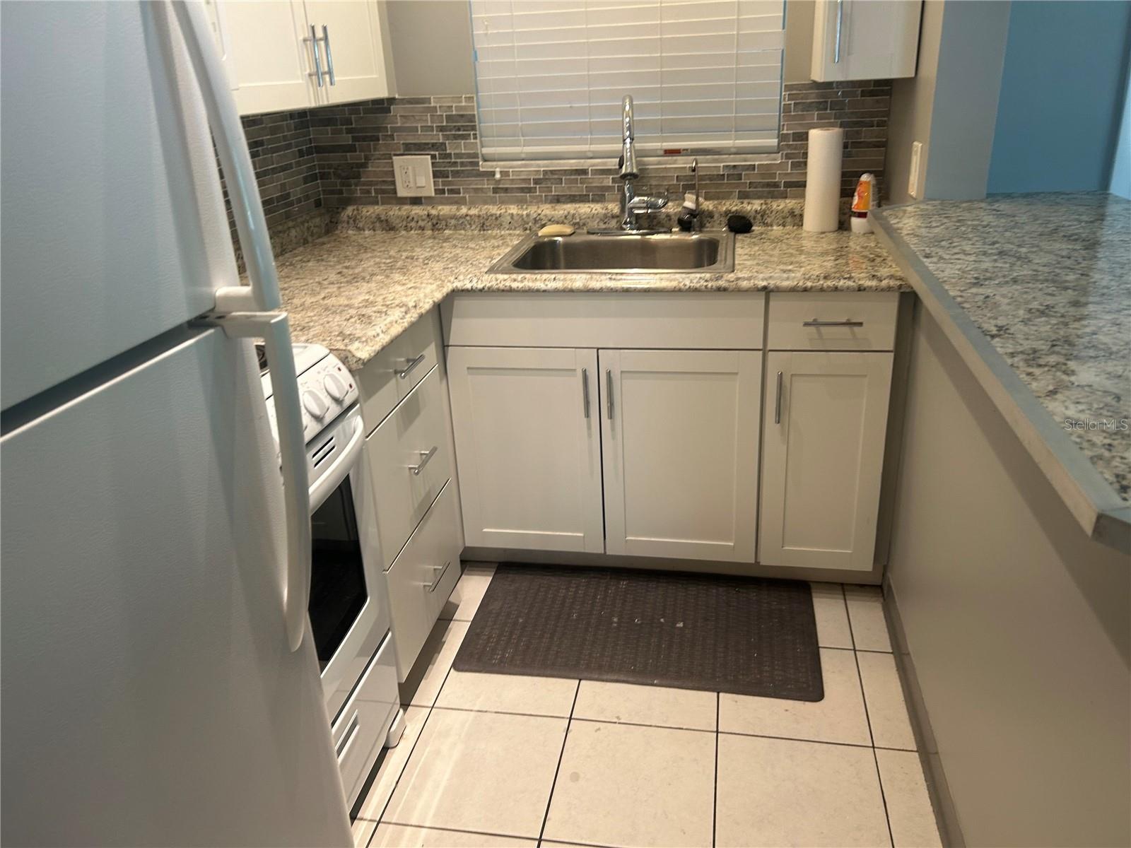 300 35th Unit F8, St Petersburg, FL 33704