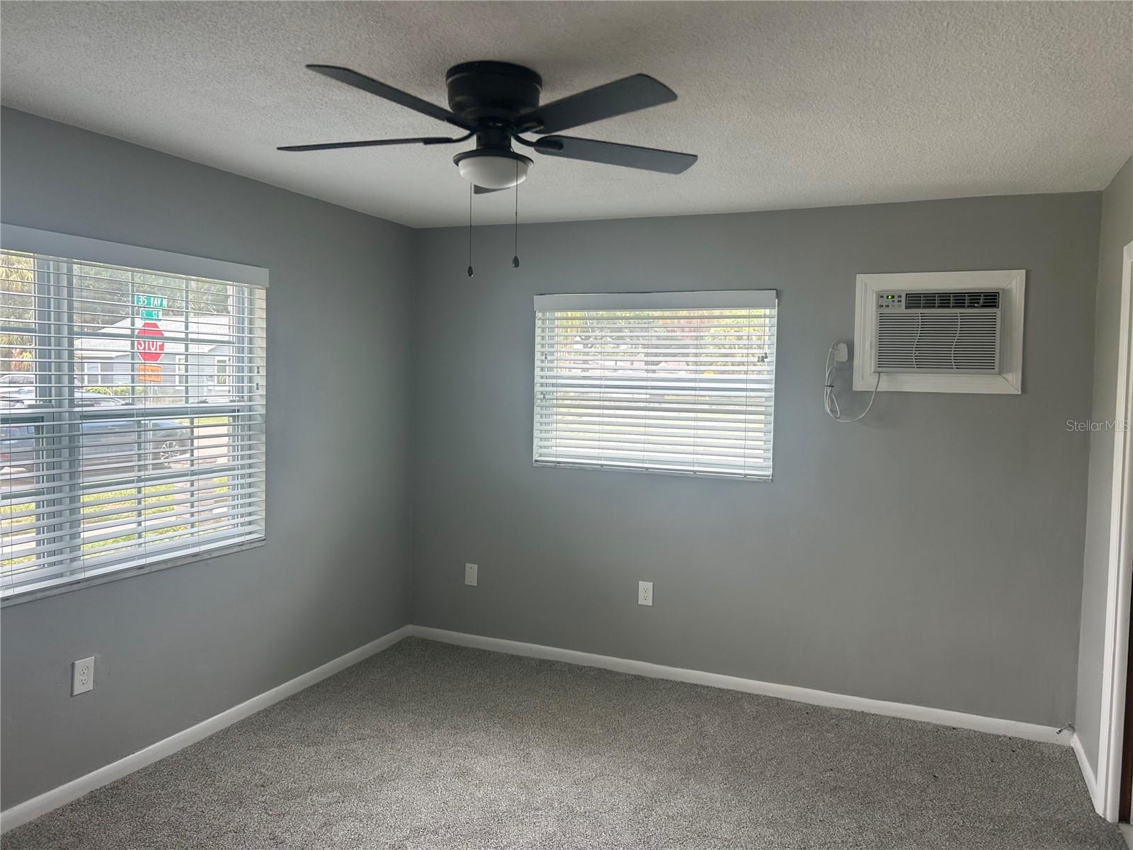 300 35th Unit F8, St Petersburg, FL 33704