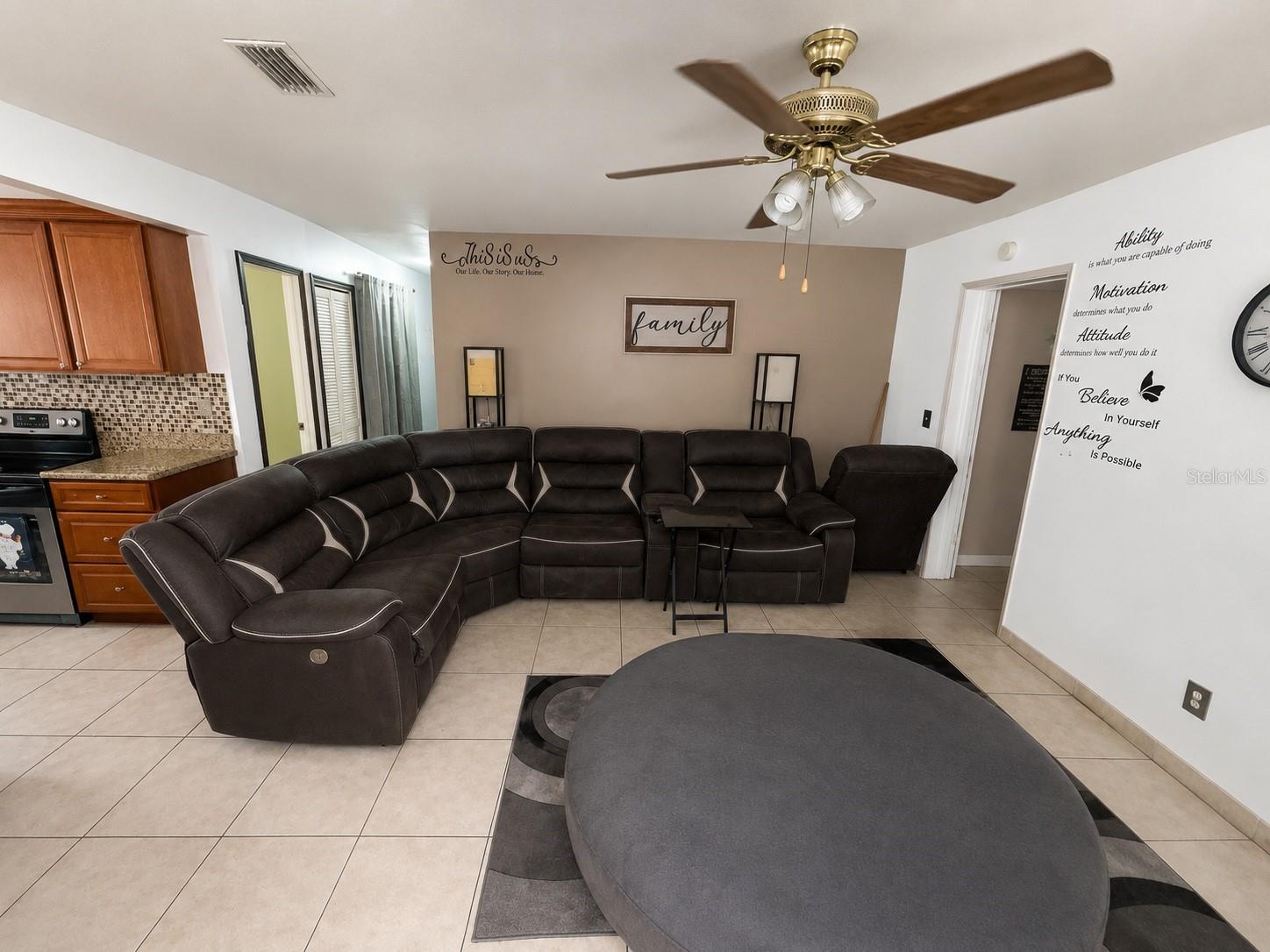 7507 Caracas, Tampa, FL 33615