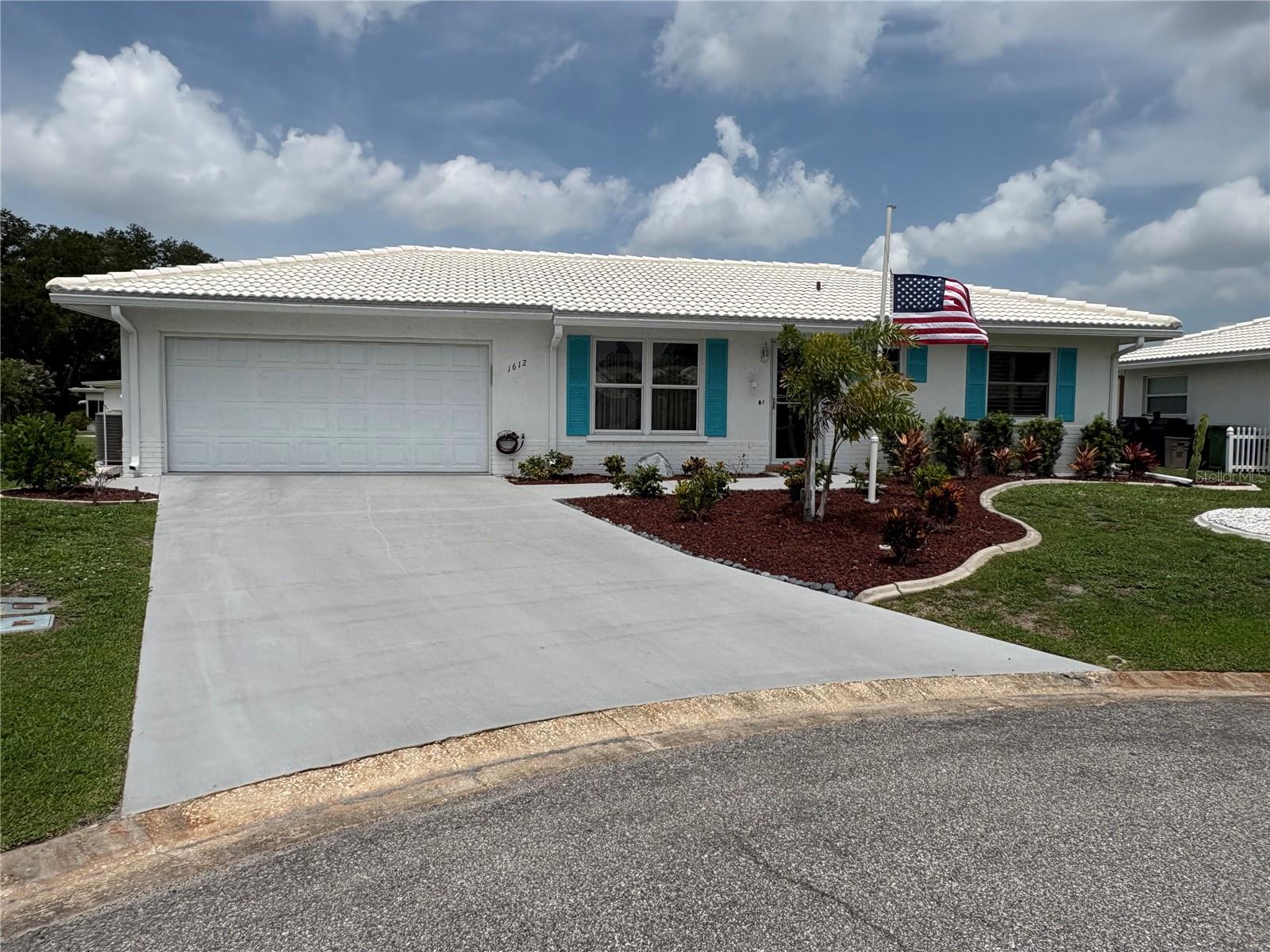 1612 Elmwood, Bradenton, FL 34208