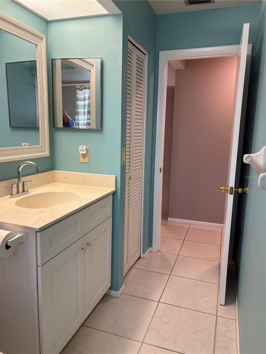 1612 Elmwood, Bradenton, FL 34208
