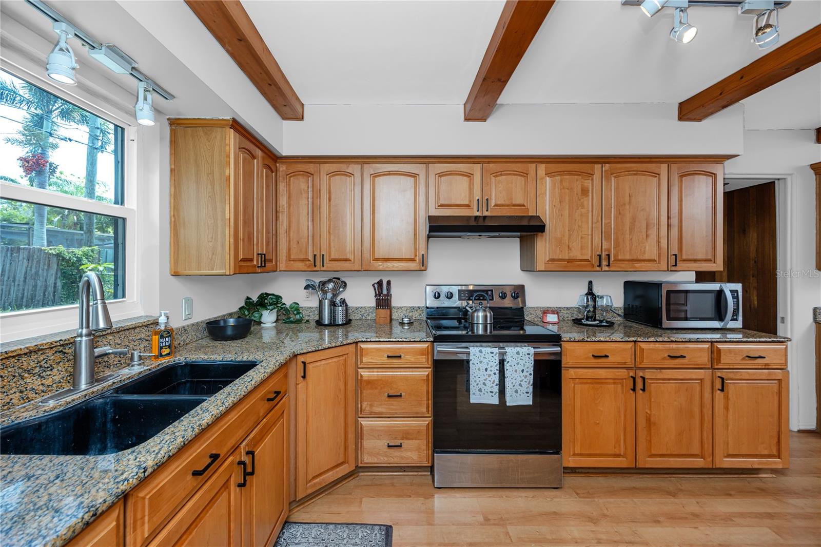 8161 22nd, St Petersburg, FL 33710