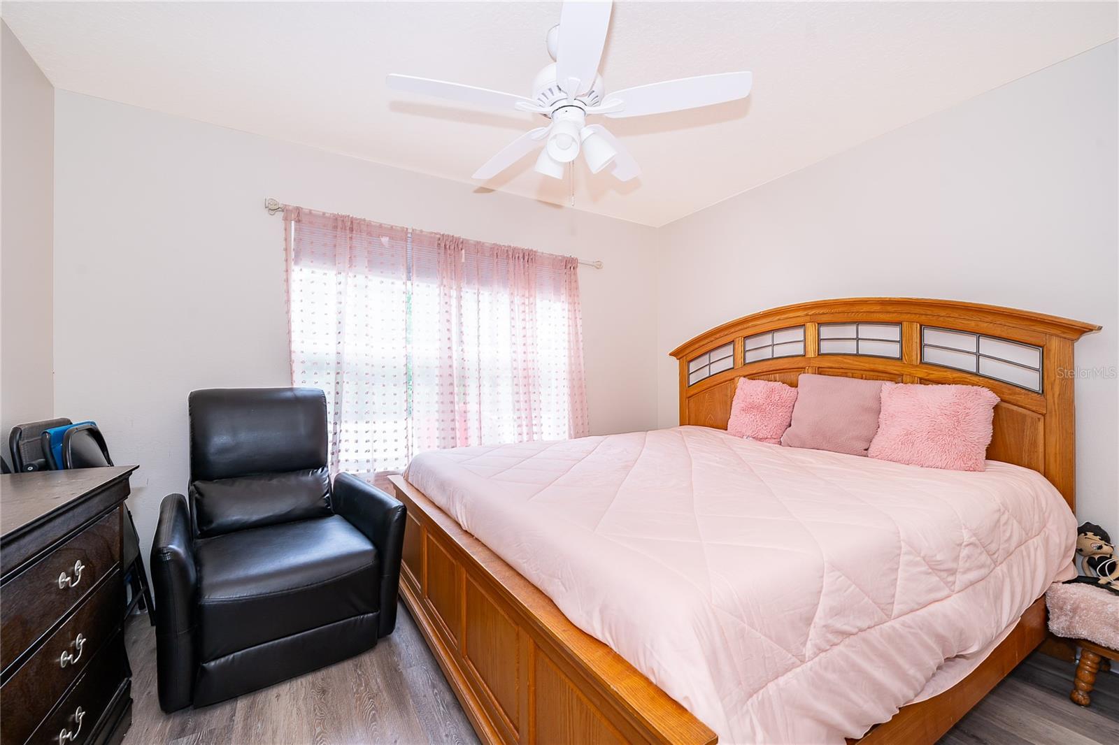 1360 Cottage Circle, Tavares, FL 32778