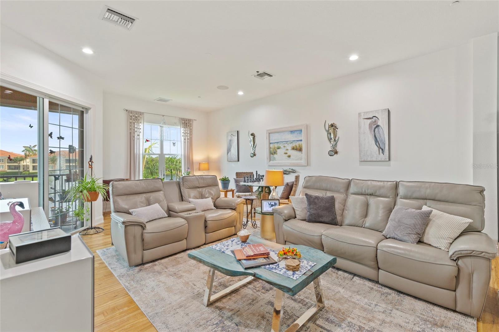 10 Franklin Unit 63c, St Petersburg, FL 33711