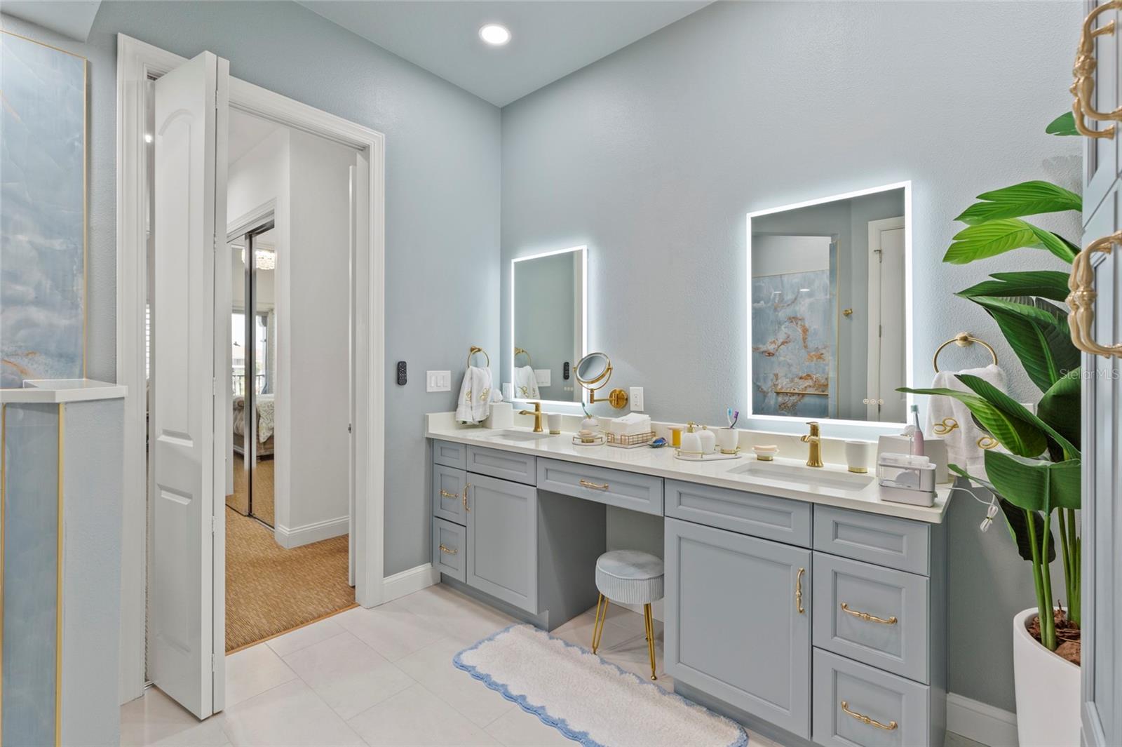 10 Franklin Unit 63c, St Petersburg, FL 33711