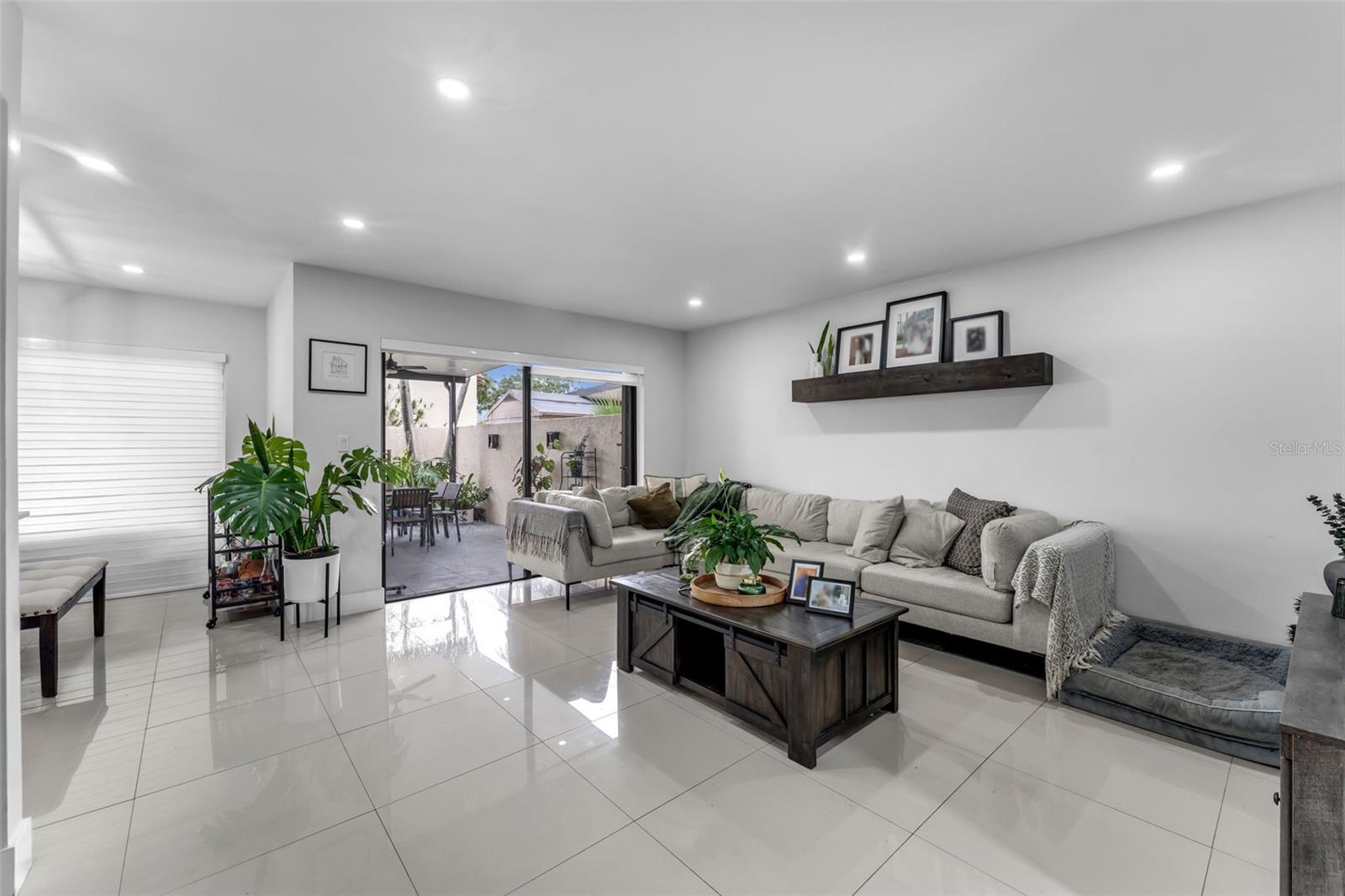14932 SW 89th St, Miami, FL 33196