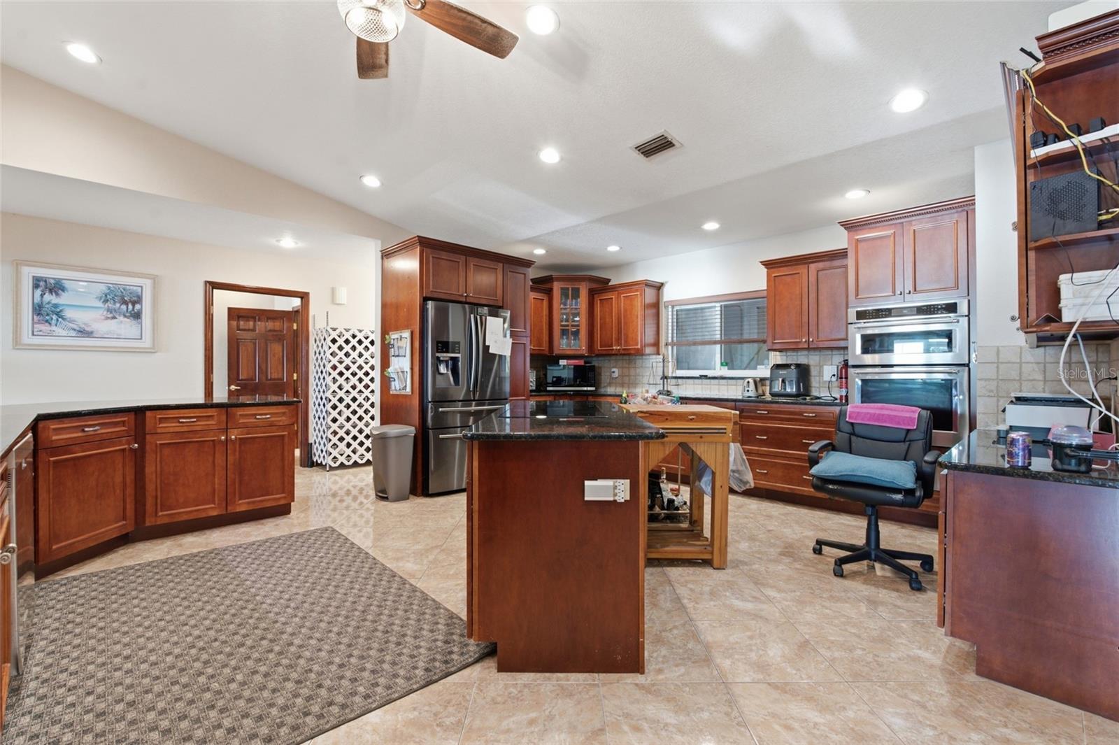 1818 Dolphin, St Petersburg, FL 33707