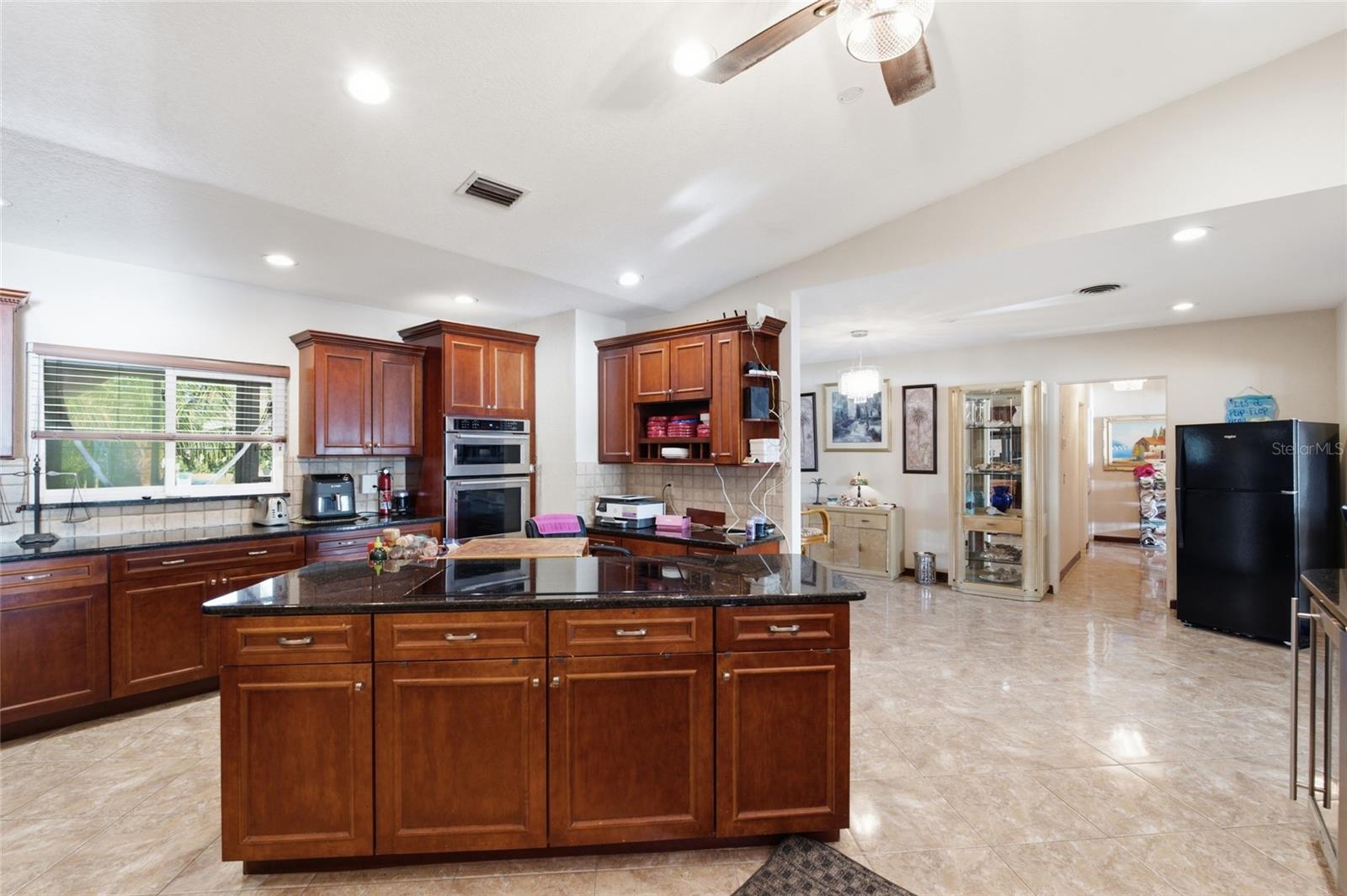 1818 Dolphin, St Petersburg, FL 33707