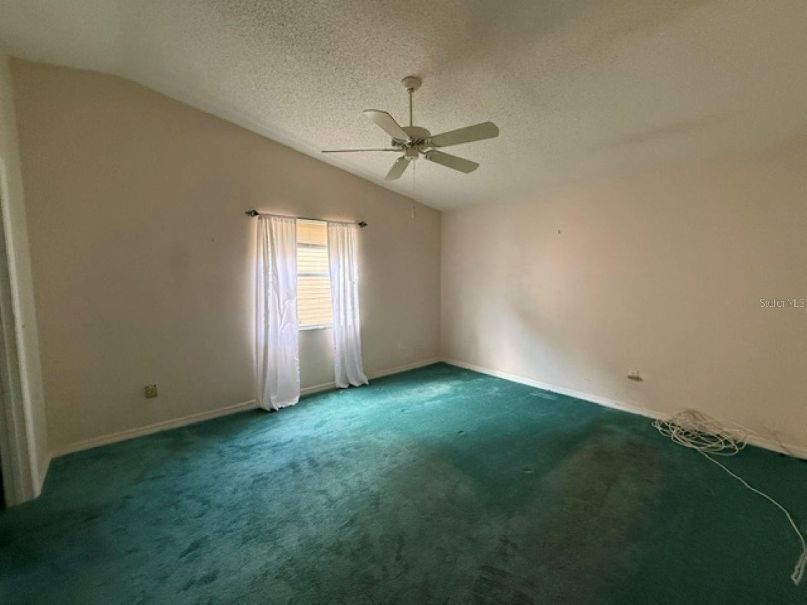 208 Aragon, Lady Lake, FL 32159
