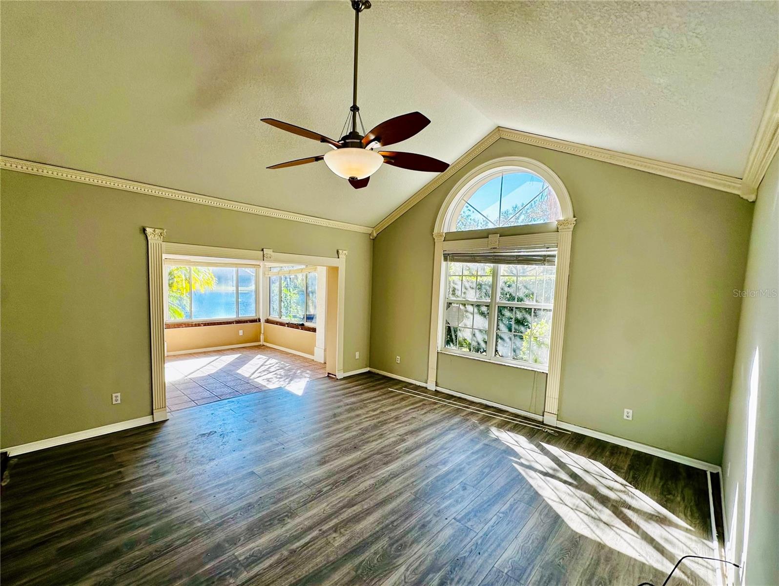 801 Silverthorn, Sun City Center, FL 33573