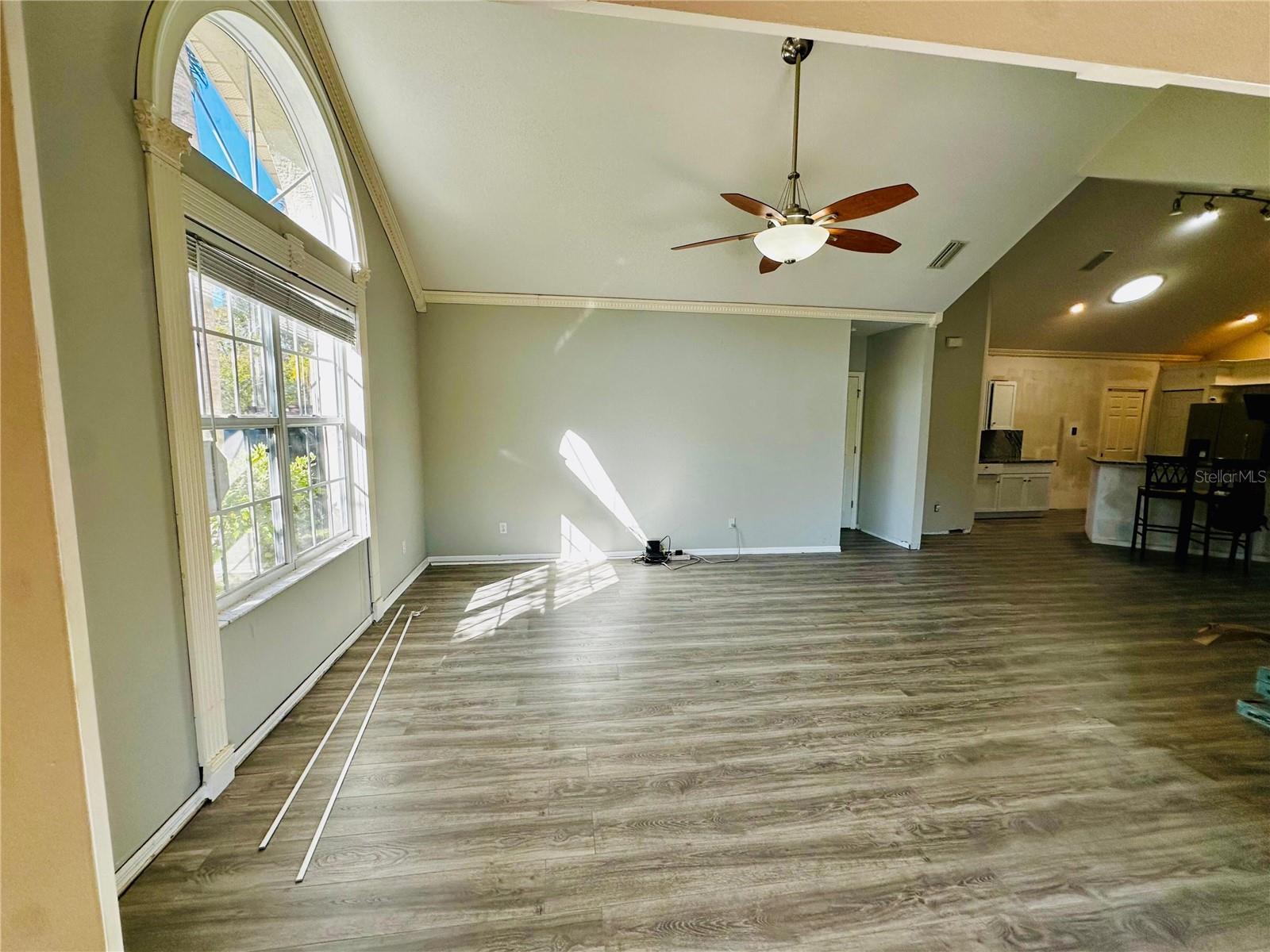 801 Silverthorn, Sun City Center, FL 33573