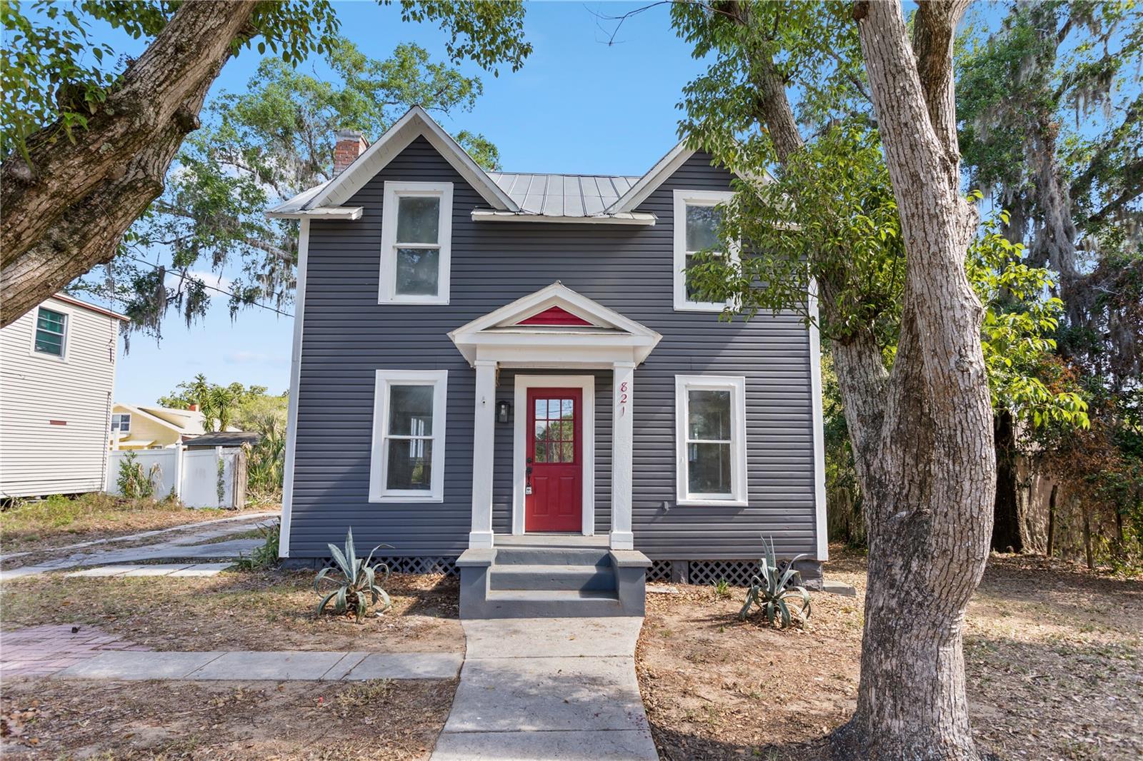 821 Lemon, Eustis, FL 32726