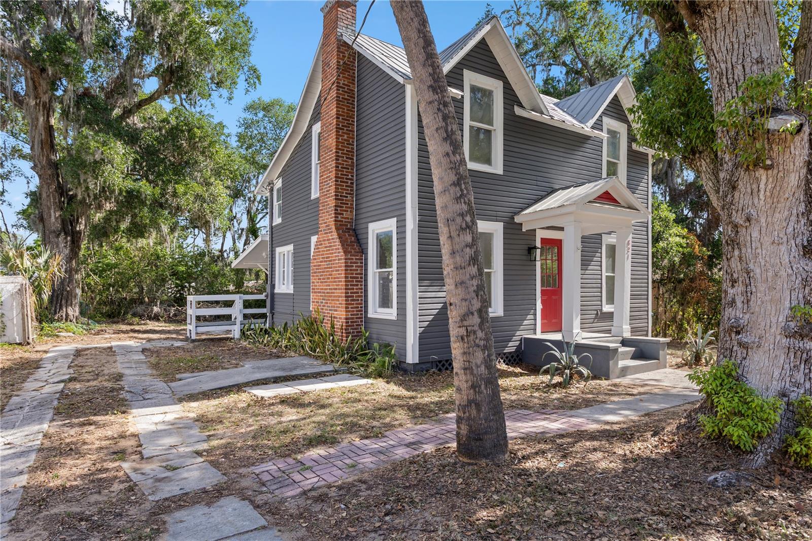 821 Lemon, Eustis, FL 32726