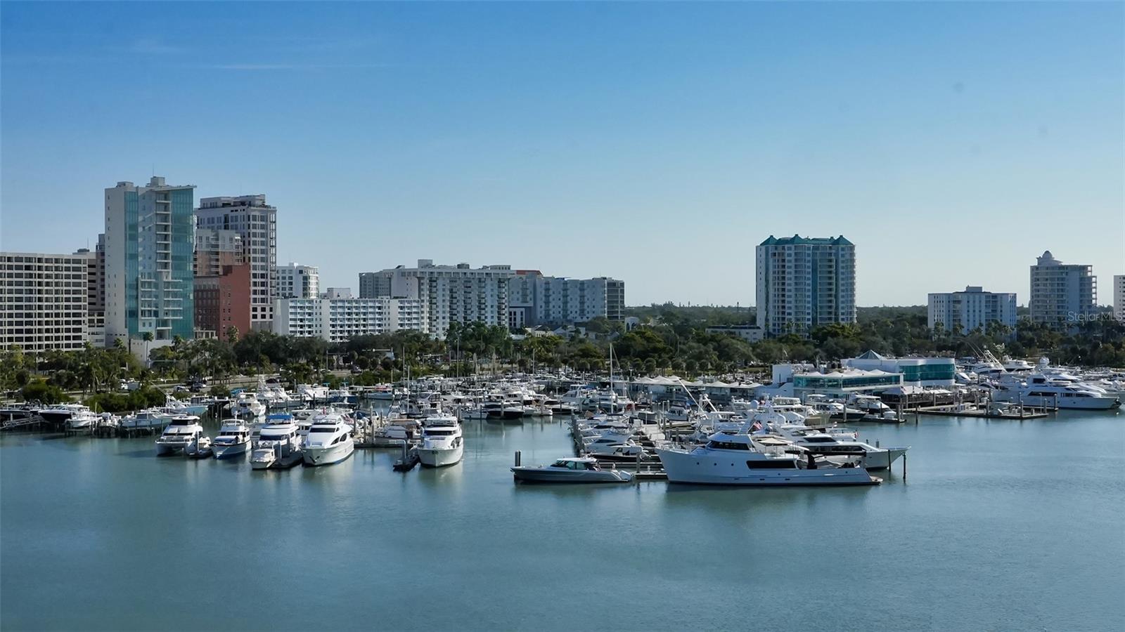 253 Golden Gate Unit 902, Sarasota, FL 34236