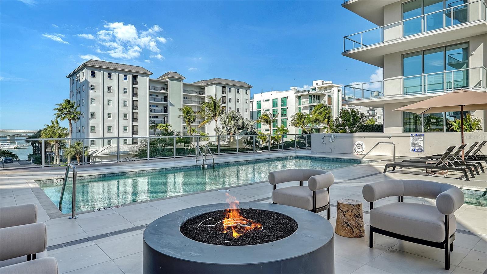 253 Golden Gate Unit 902, Sarasota, FL 34236