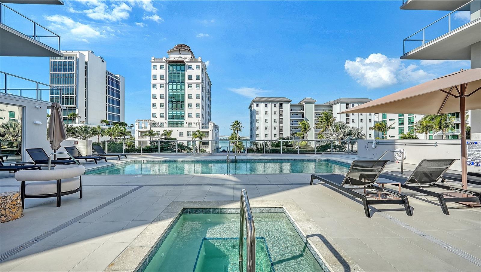 253 Golden Gate Unit 902, Sarasota, FL 34236