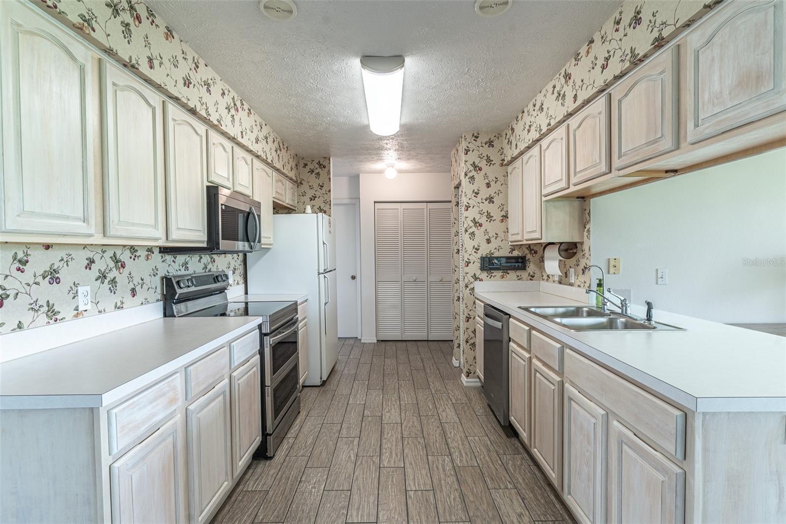 2260 Grand Cypress, Lakeland, FL 33810