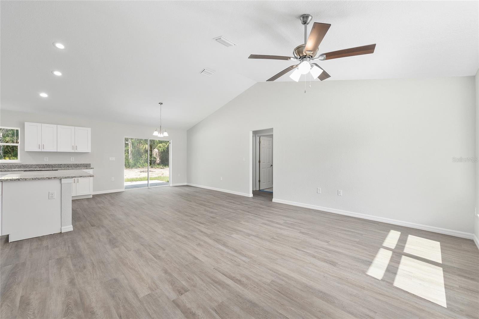202 Fisher, Ocklawaha, FL 32179