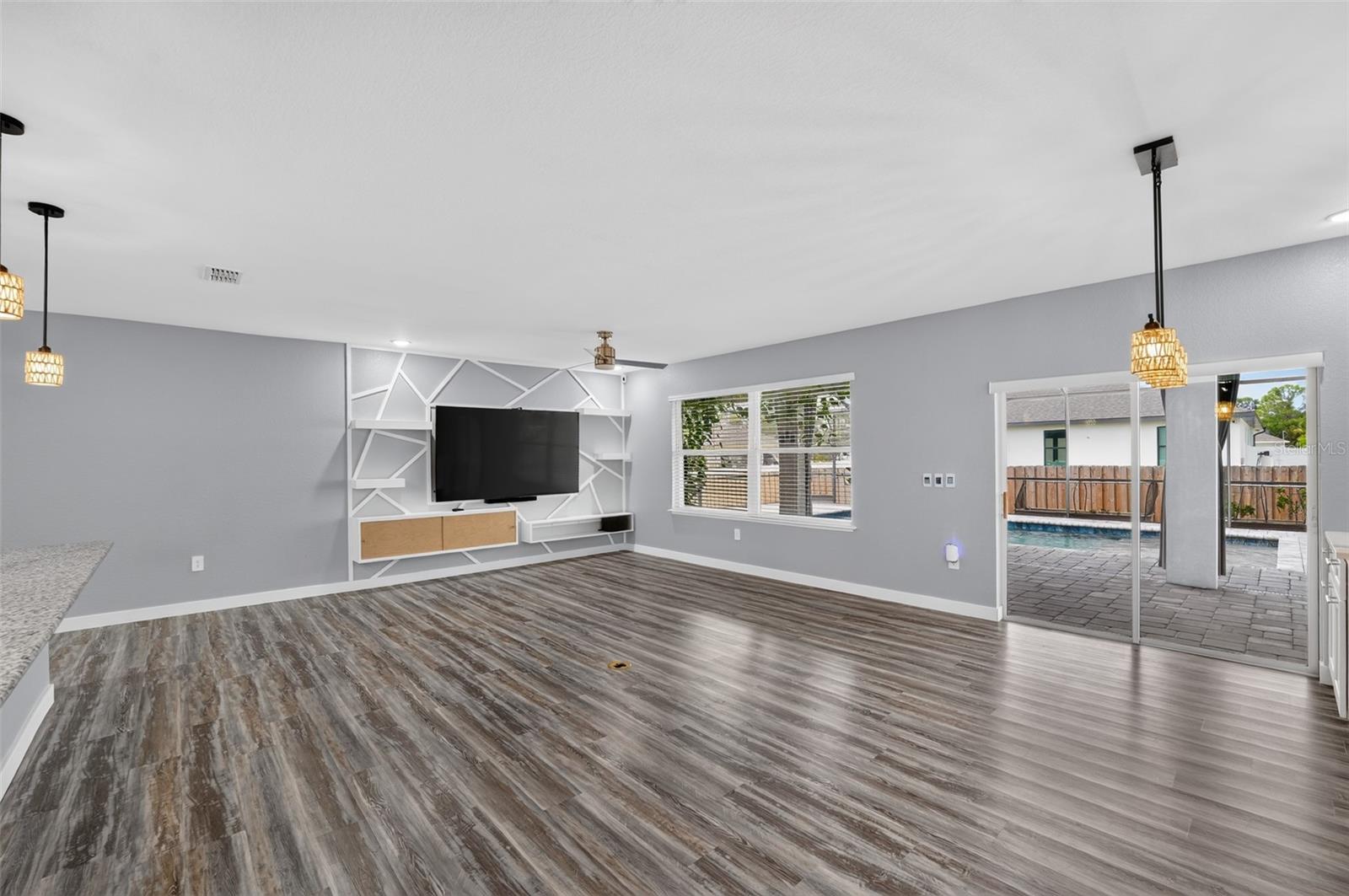 2595 Hagoplan, North Port, FL 34288