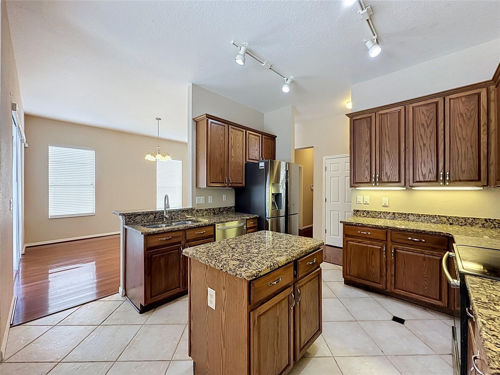 468 Pinewood Dr, Davenport, FL 33896
