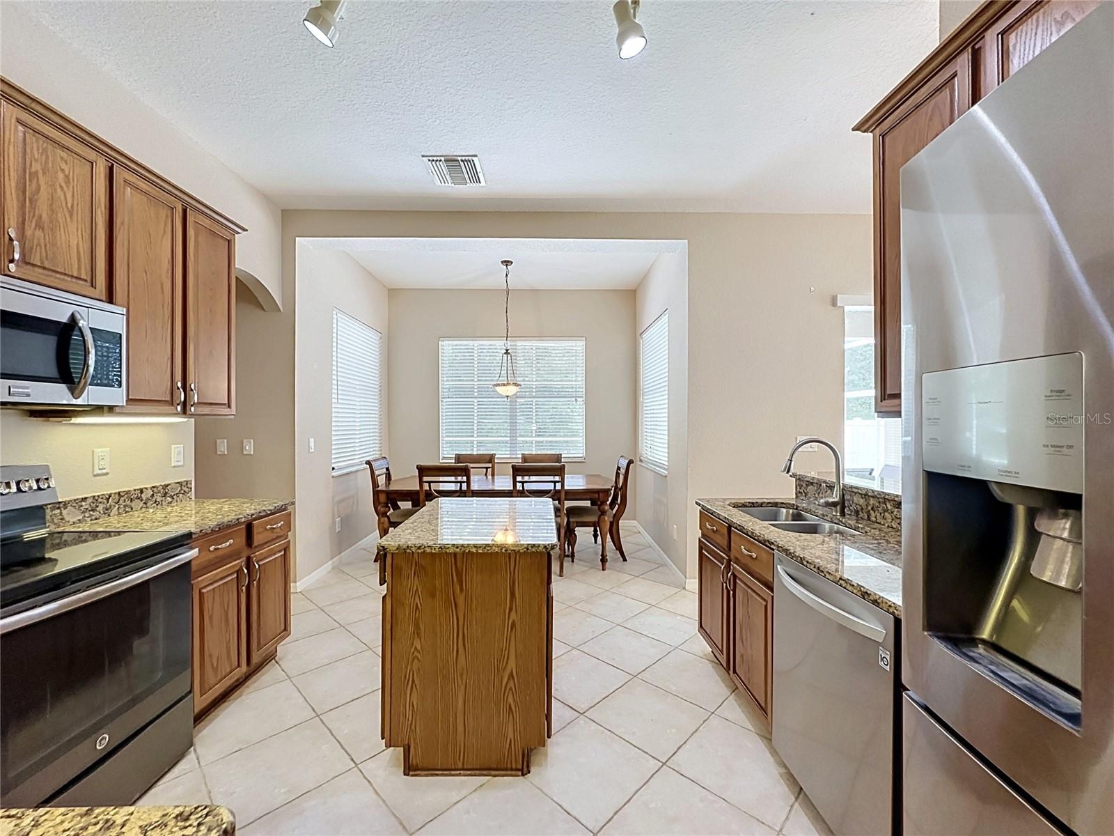 468 Pinewood Dr, Davenport, FL 33896