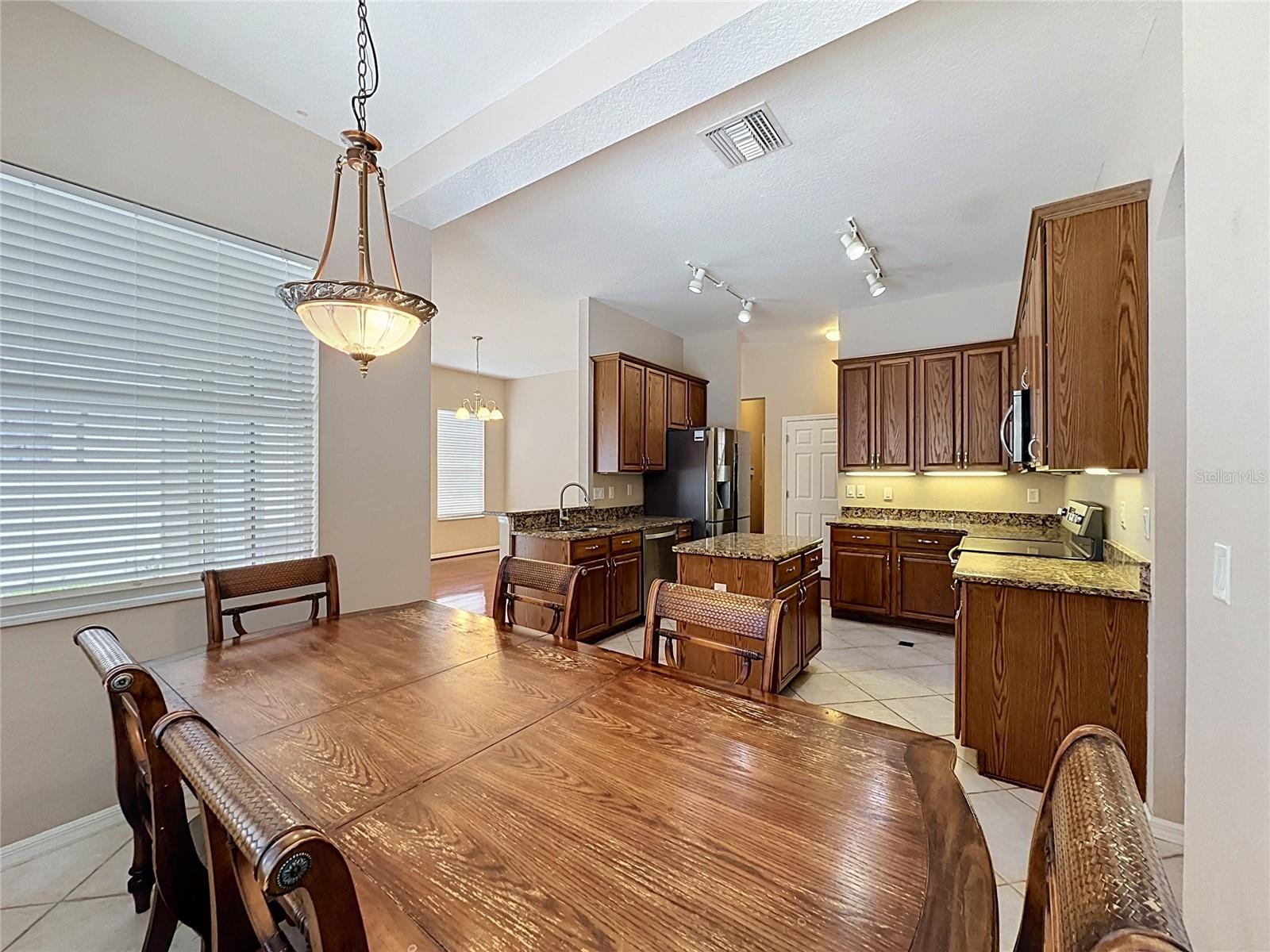 468 Pinewood Dr, Davenport, FL 33896