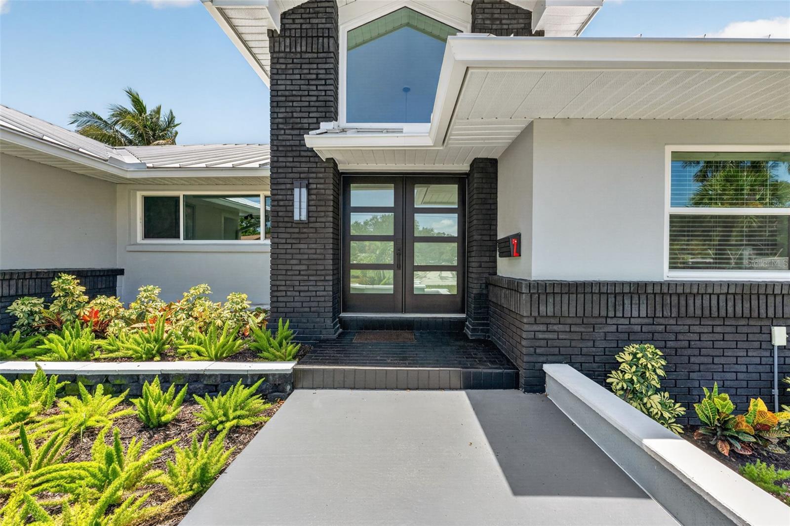 2936 68th, St Petersburg, FL 33712