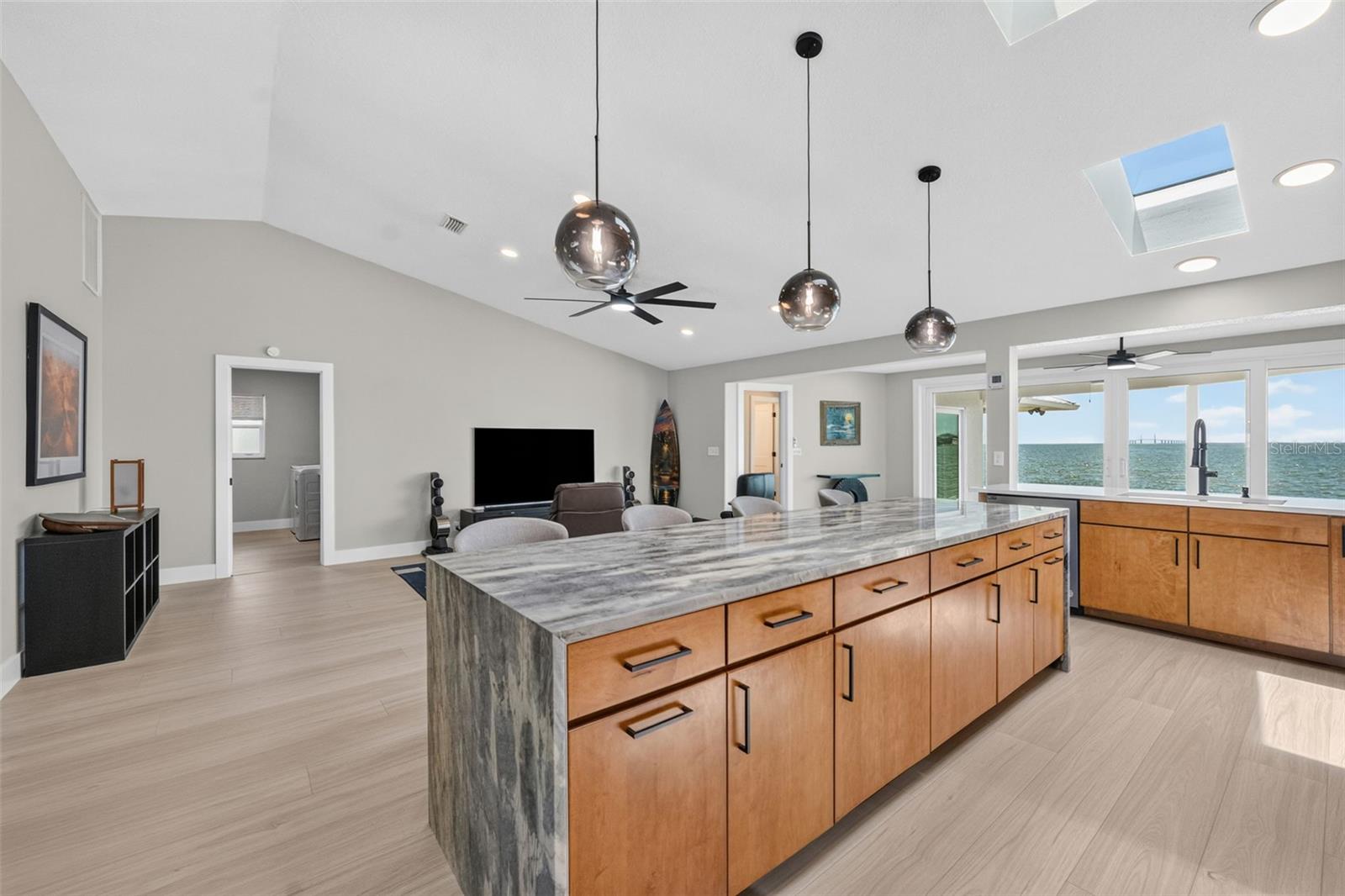 2936 68th, St Petersburg, FL 33712