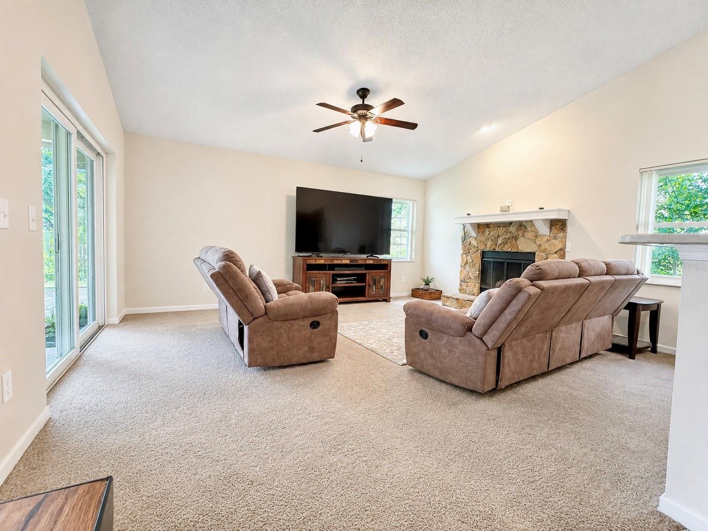 503 Rapid Falls Dr, Brandon, FL 33511